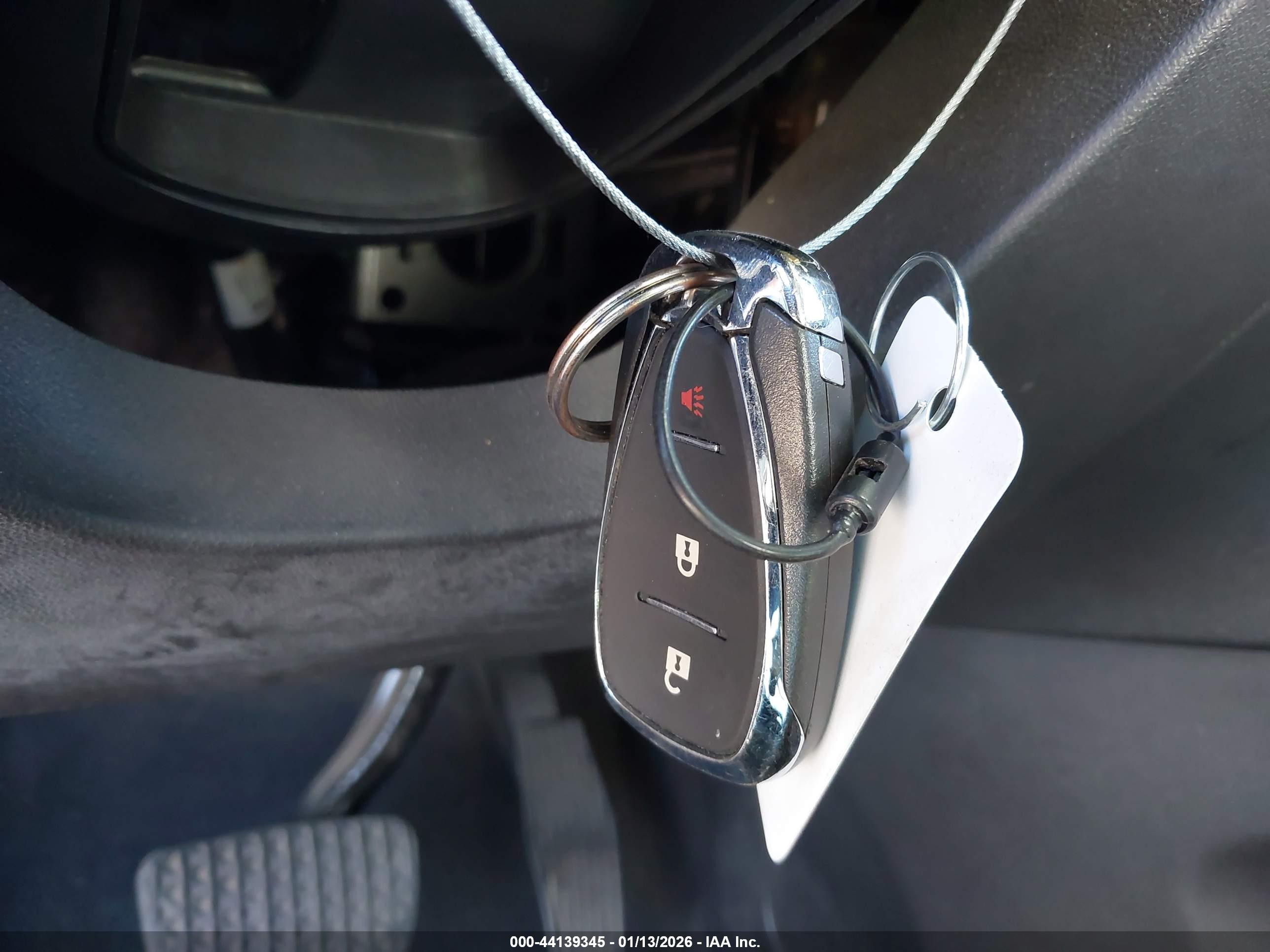 CHEVROLET EQUINOX image 11