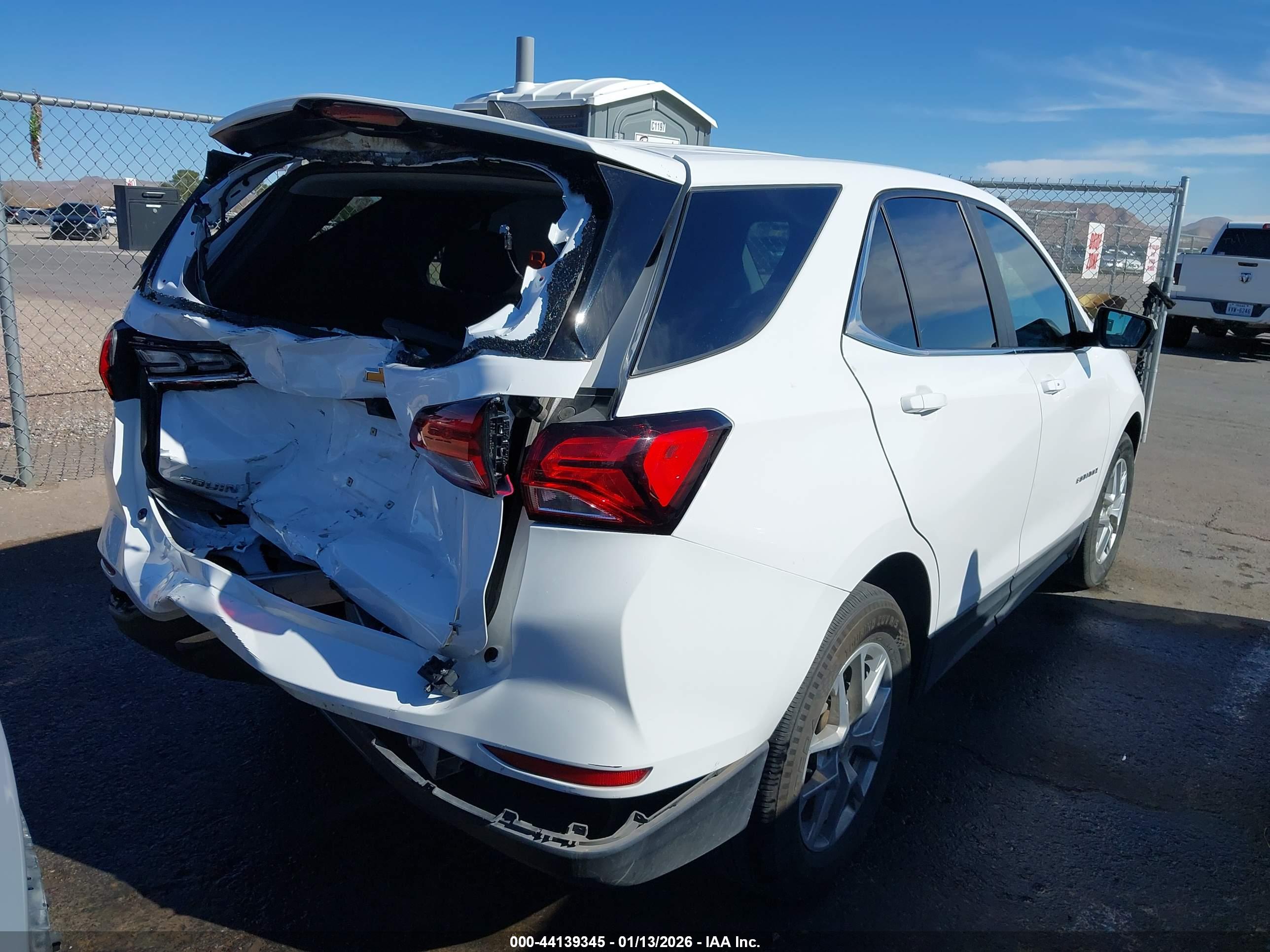 CHEVROLET EQUINOX image 4