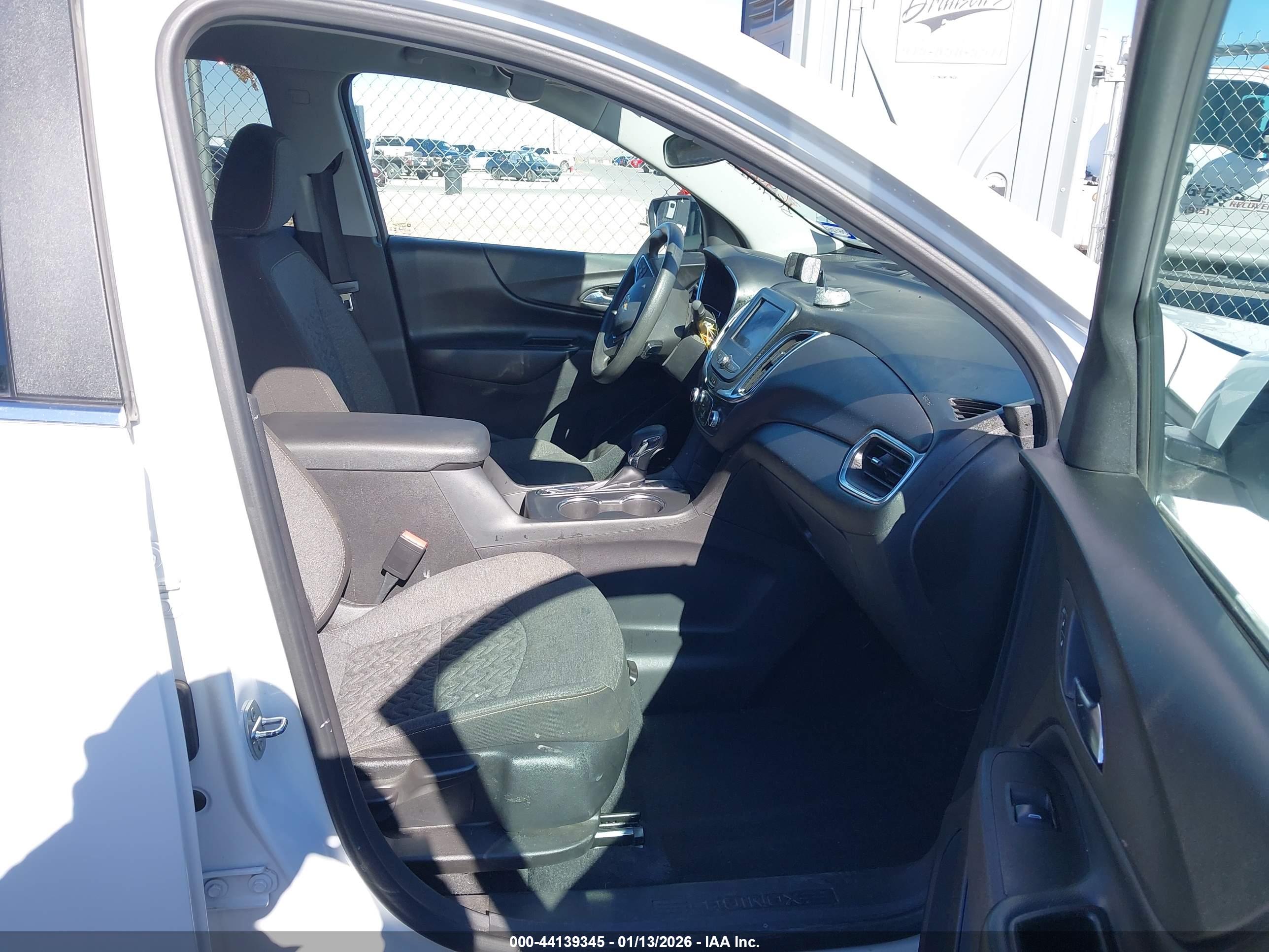 CHEVROLET EQUINOX image 5