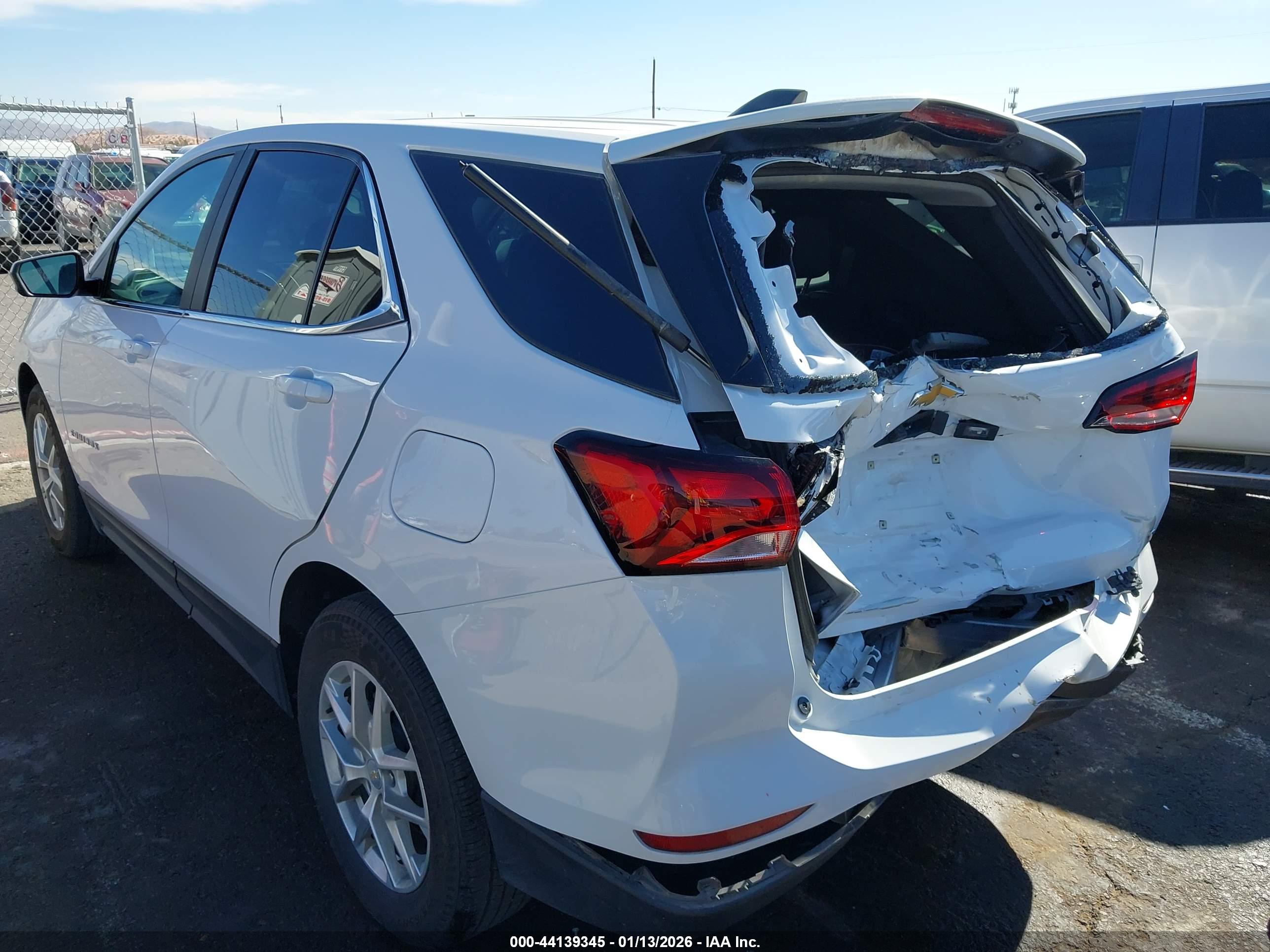 CHEVROLET EQUINOX image 6