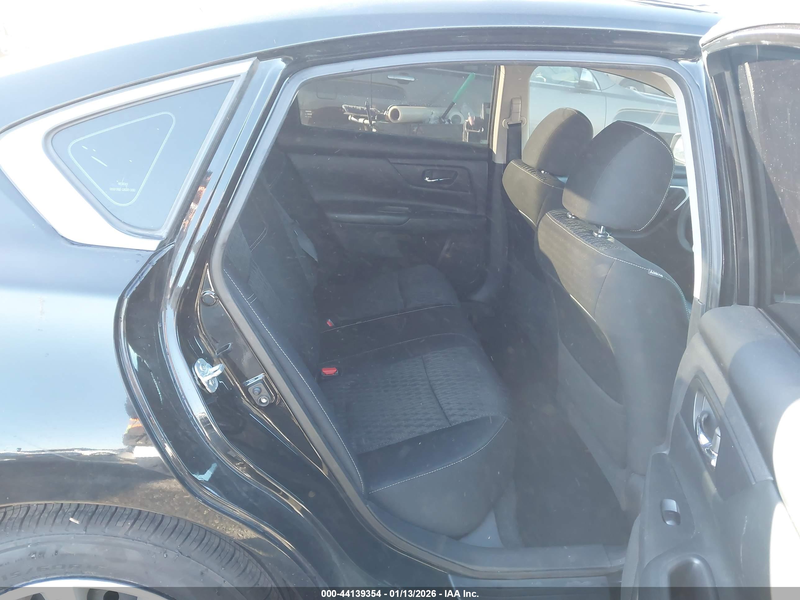 NISSAN ALTIMA image 8