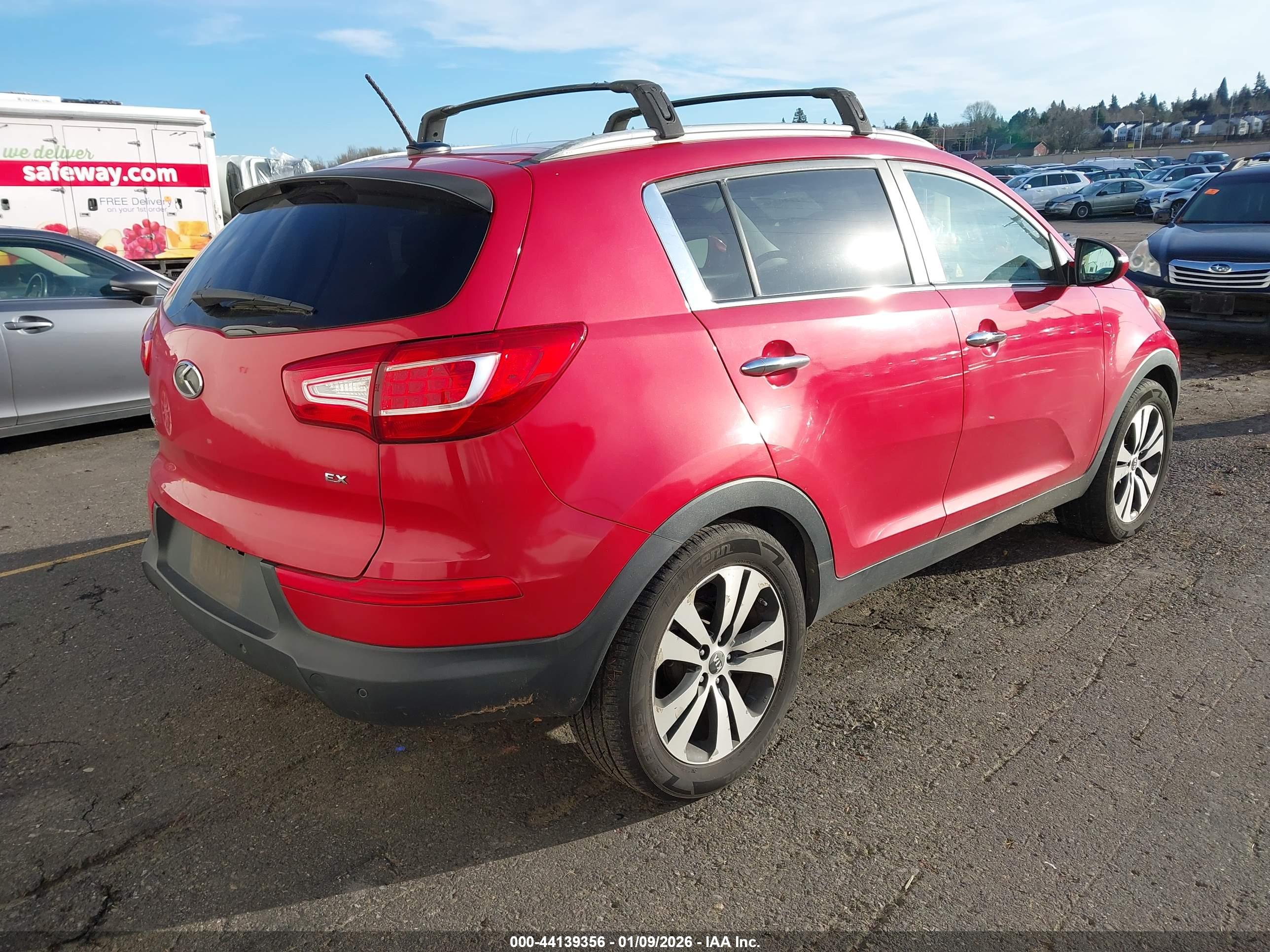 KIA SPORTAGE image 4