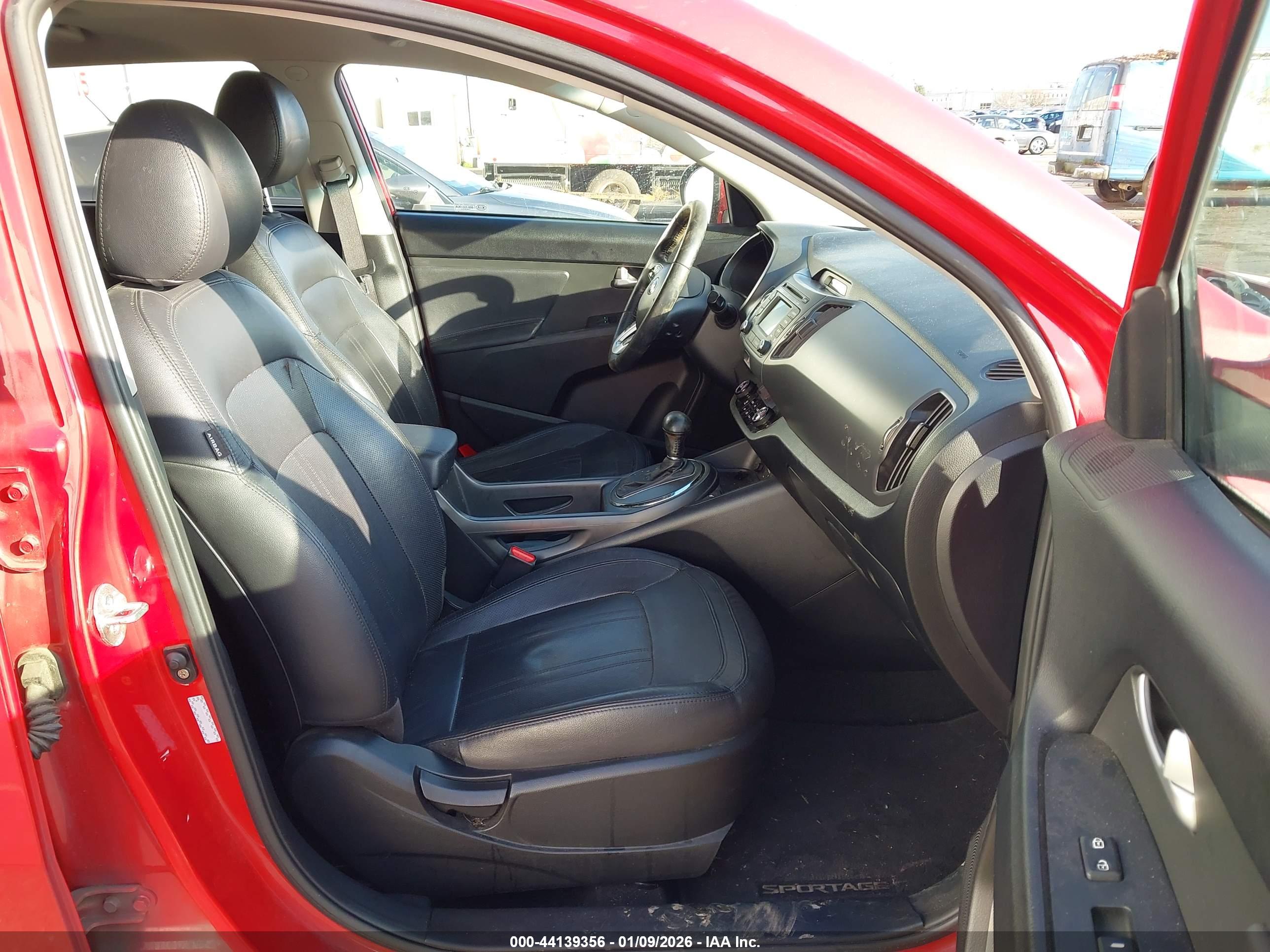 KIA SPORTAGE image 5