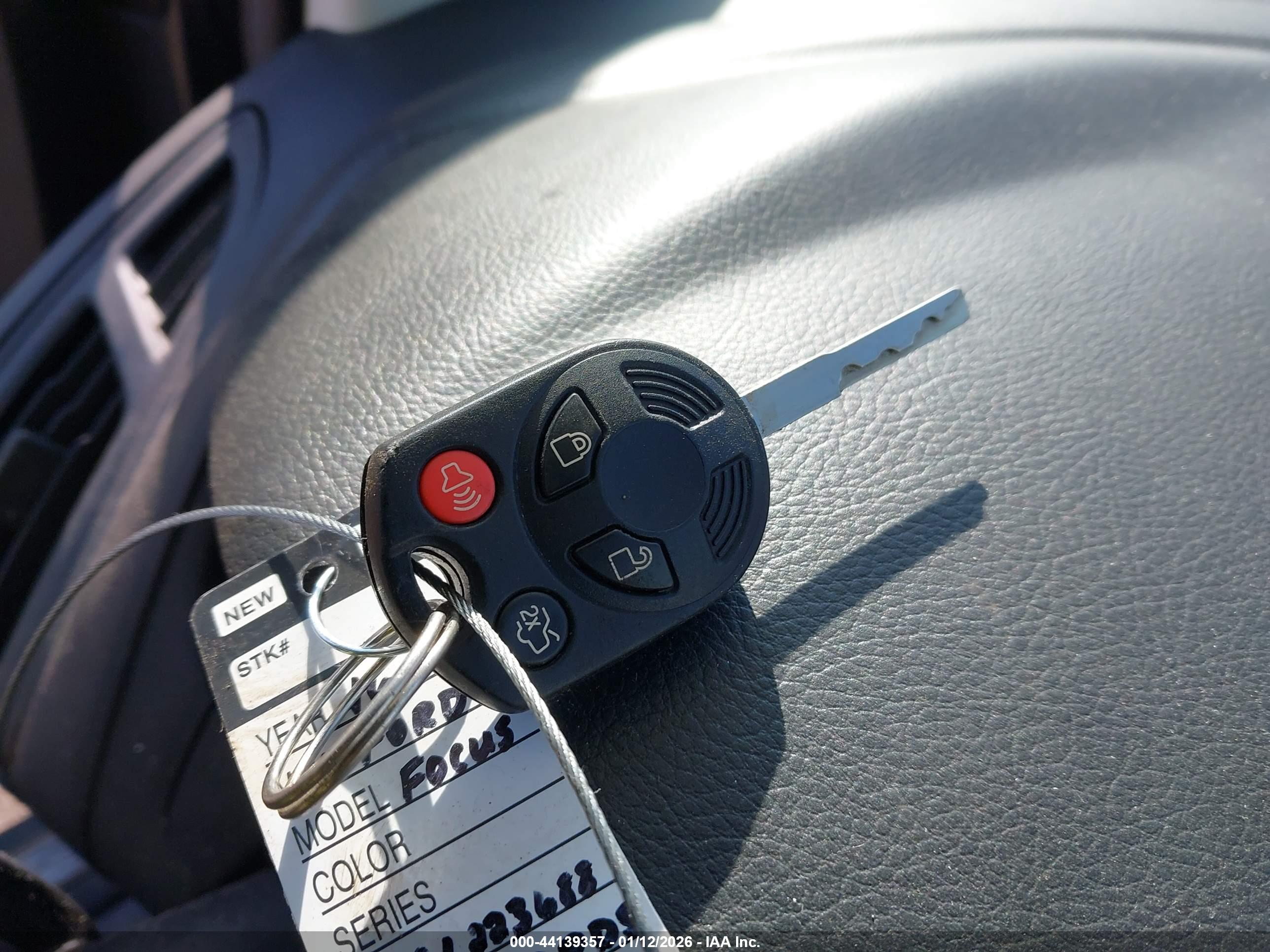 FORD FOCUS image 11