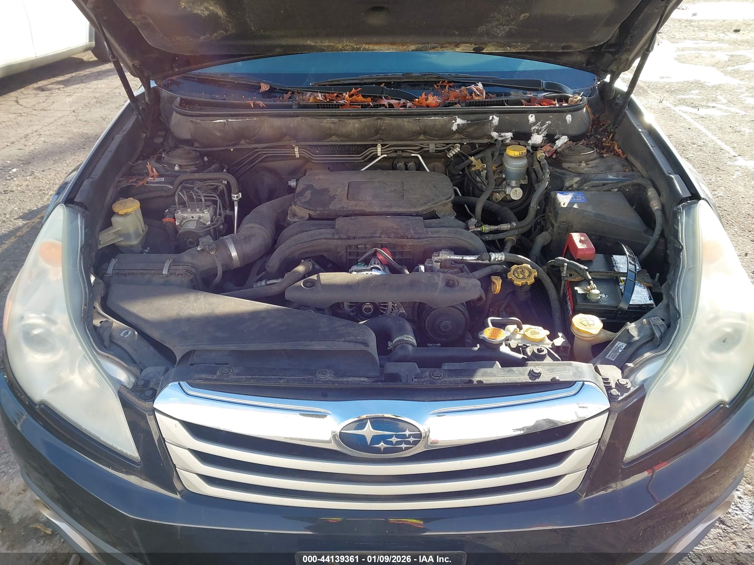 SUBARU OUTBACK image 10