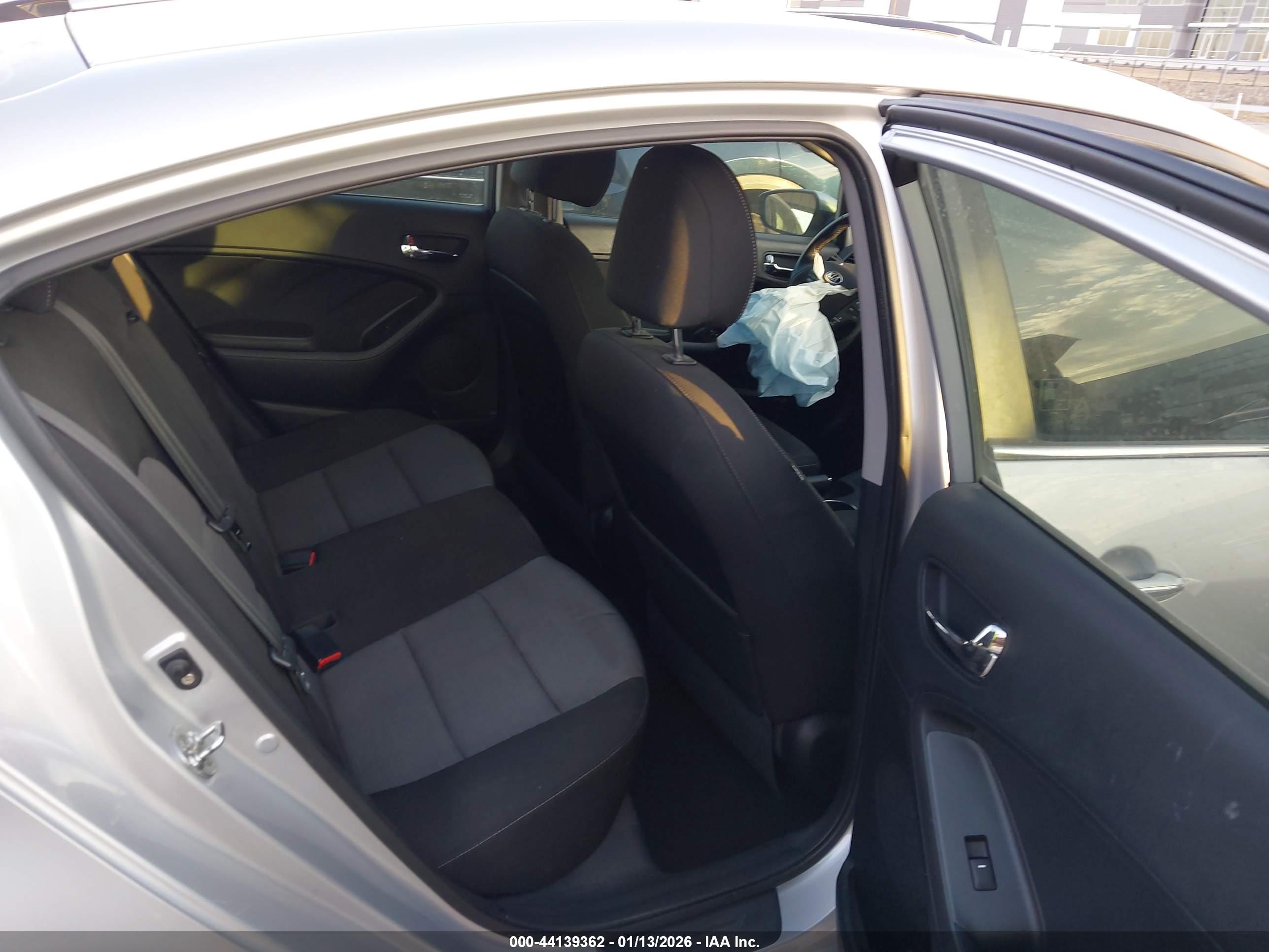 KIA FORTE image 8