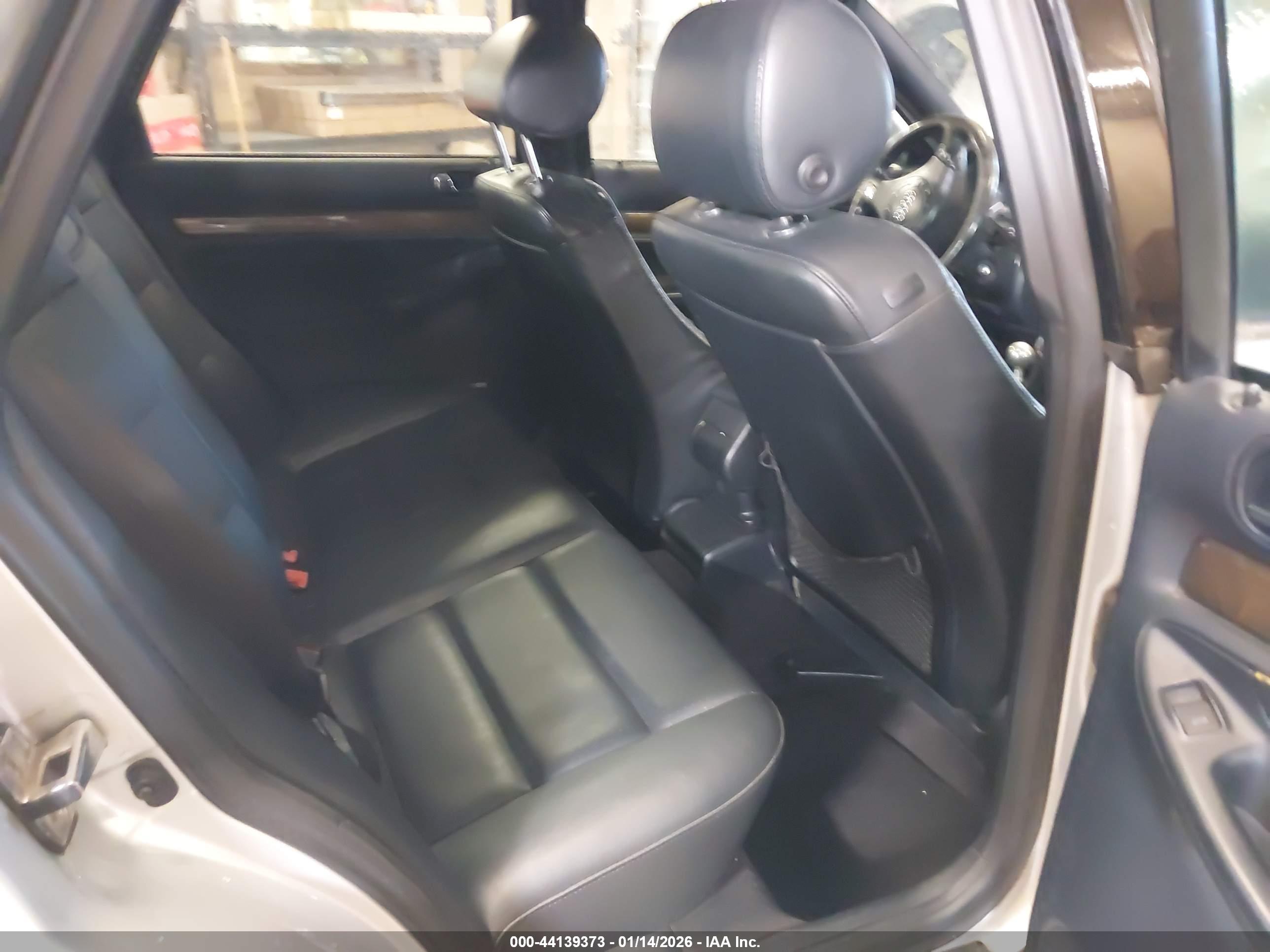 AUDI S4 image 8