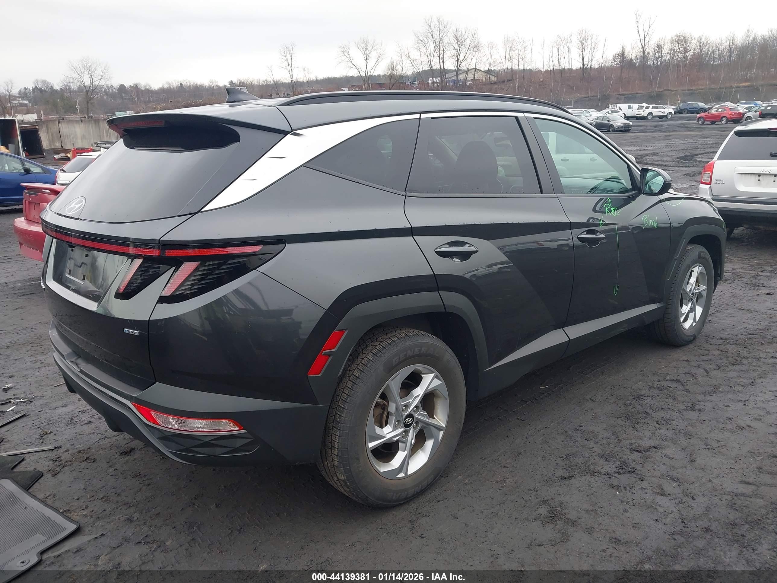 HYUNDAI TUCSON image 4