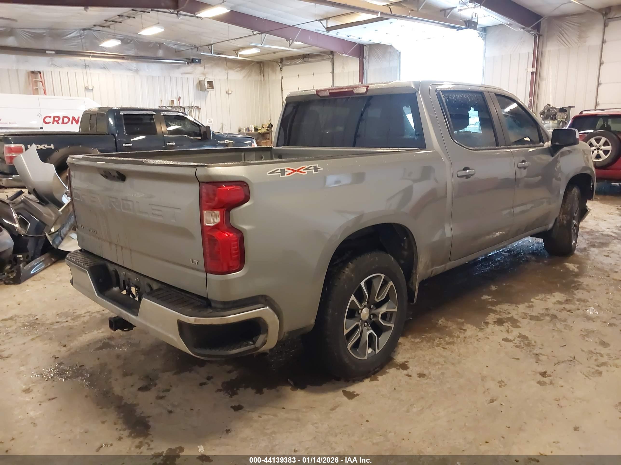 CHEVROLET SILVERADO image 4