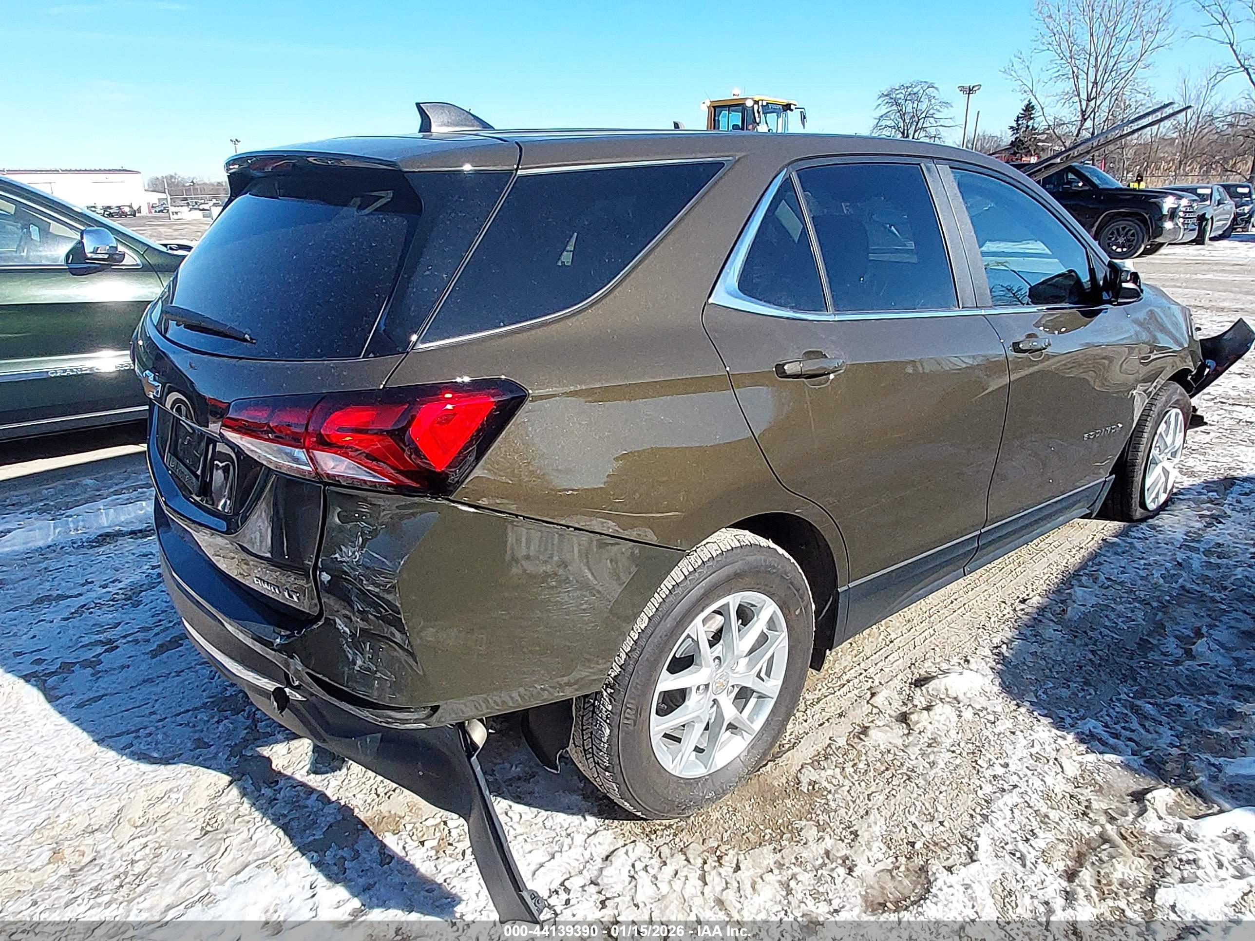 CHEVROLET EQUINOX image 4