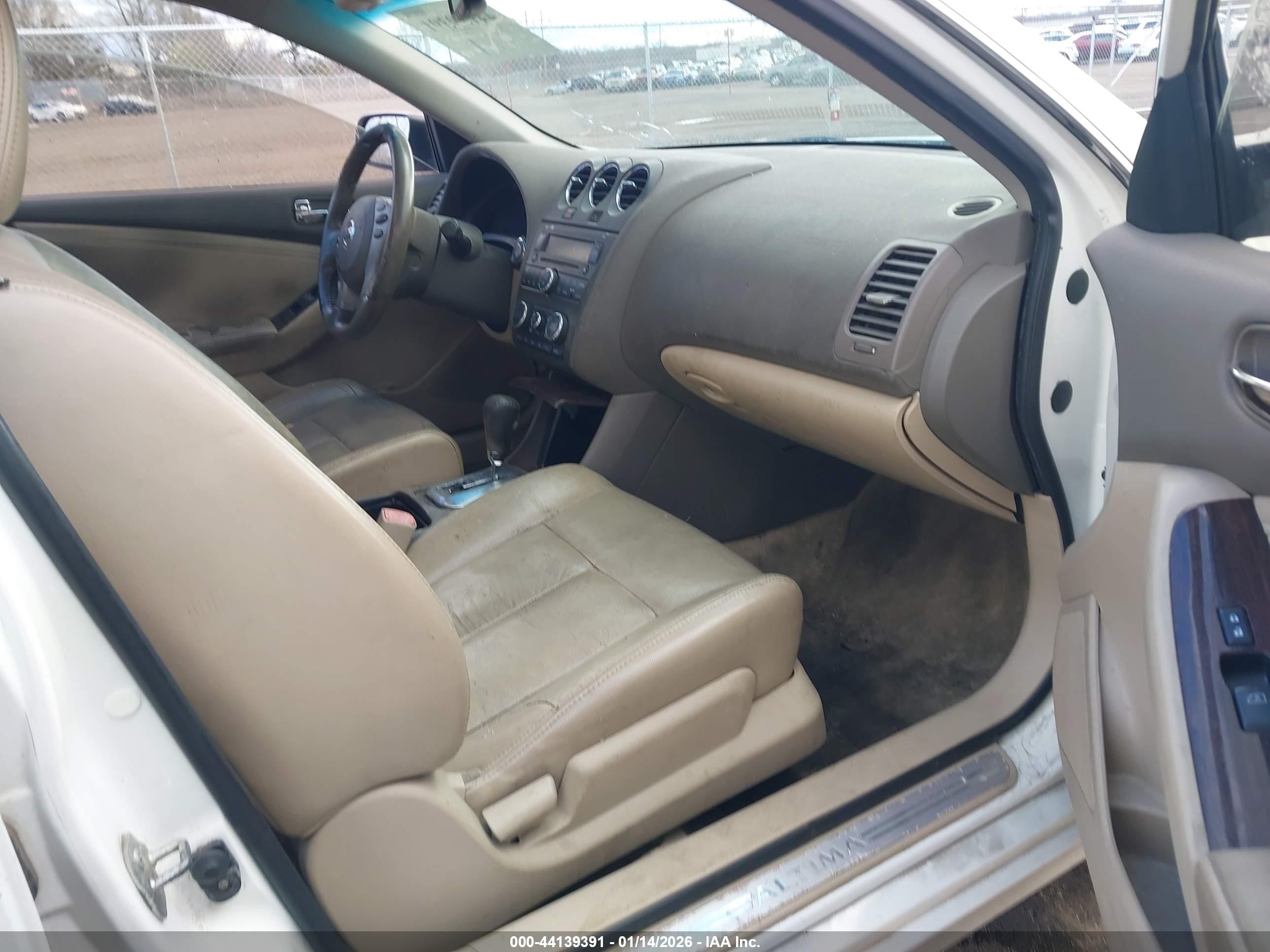 NISSAN ALTIMA image 5