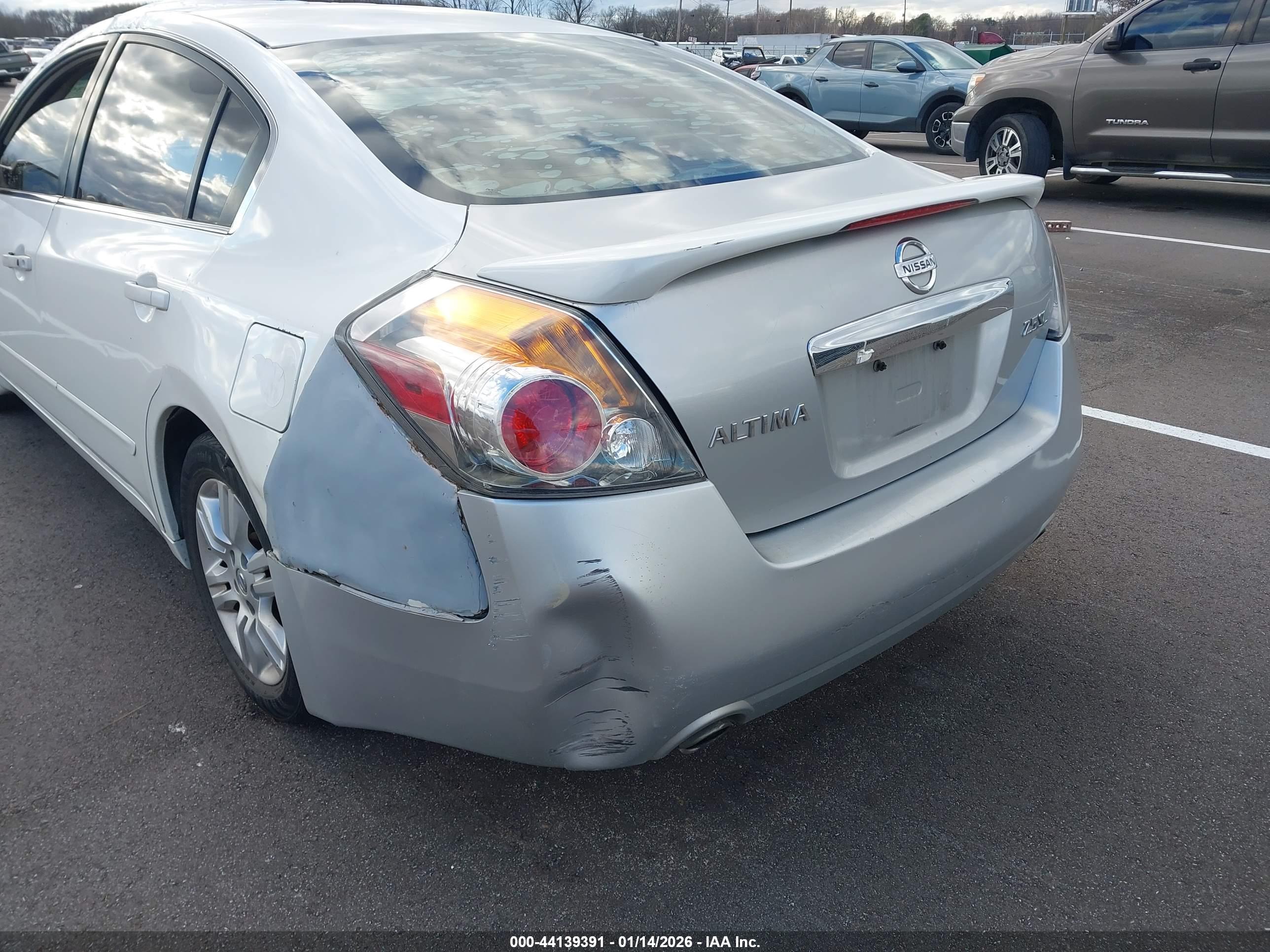 NISSAN ALTIMA image 6