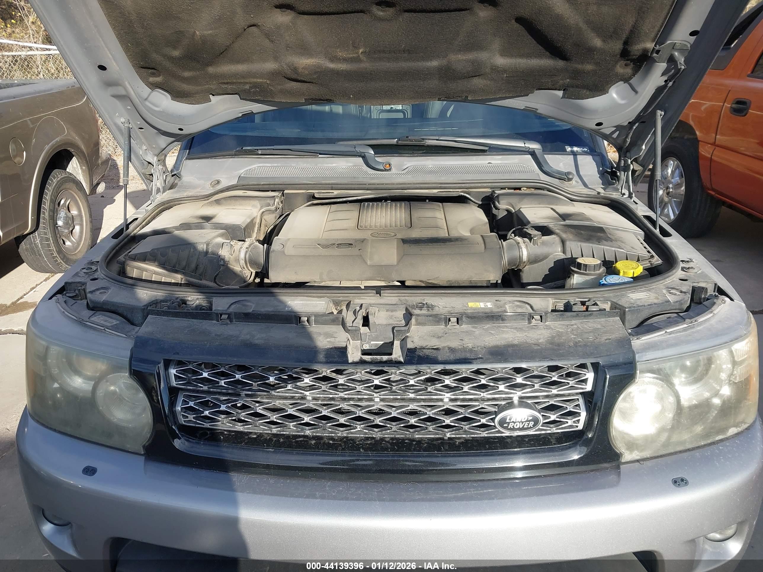 LAND ROVER image 10