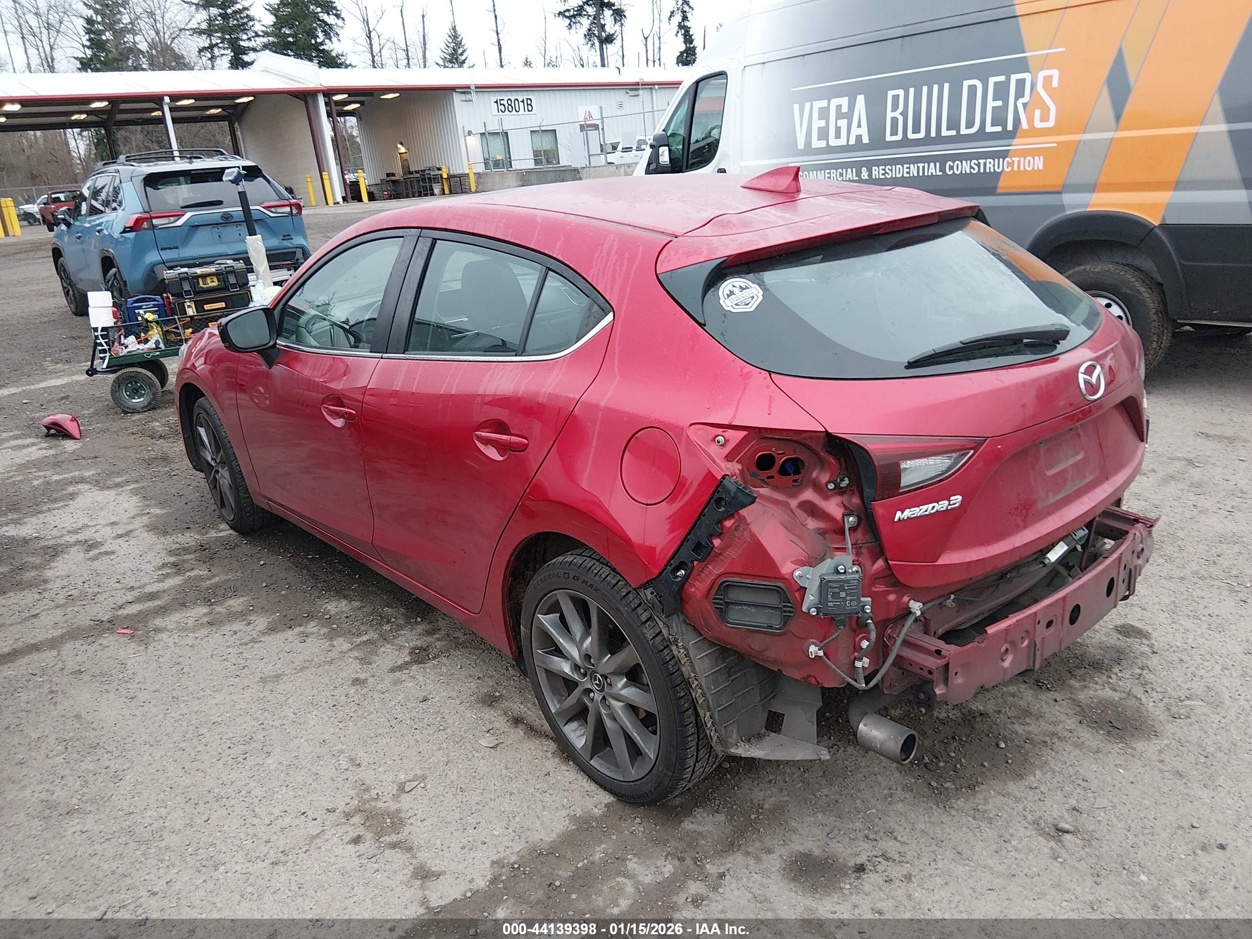 MAZDA MAZDA3 image 3