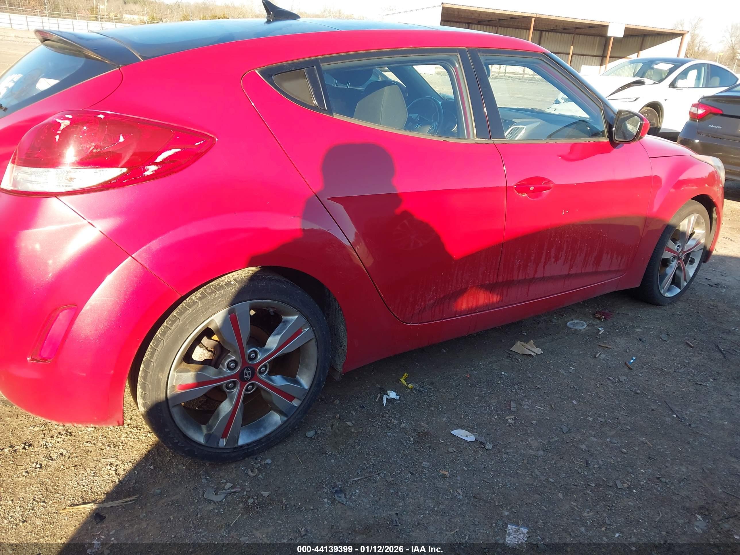 HYUNDAI VELOSTER image 4