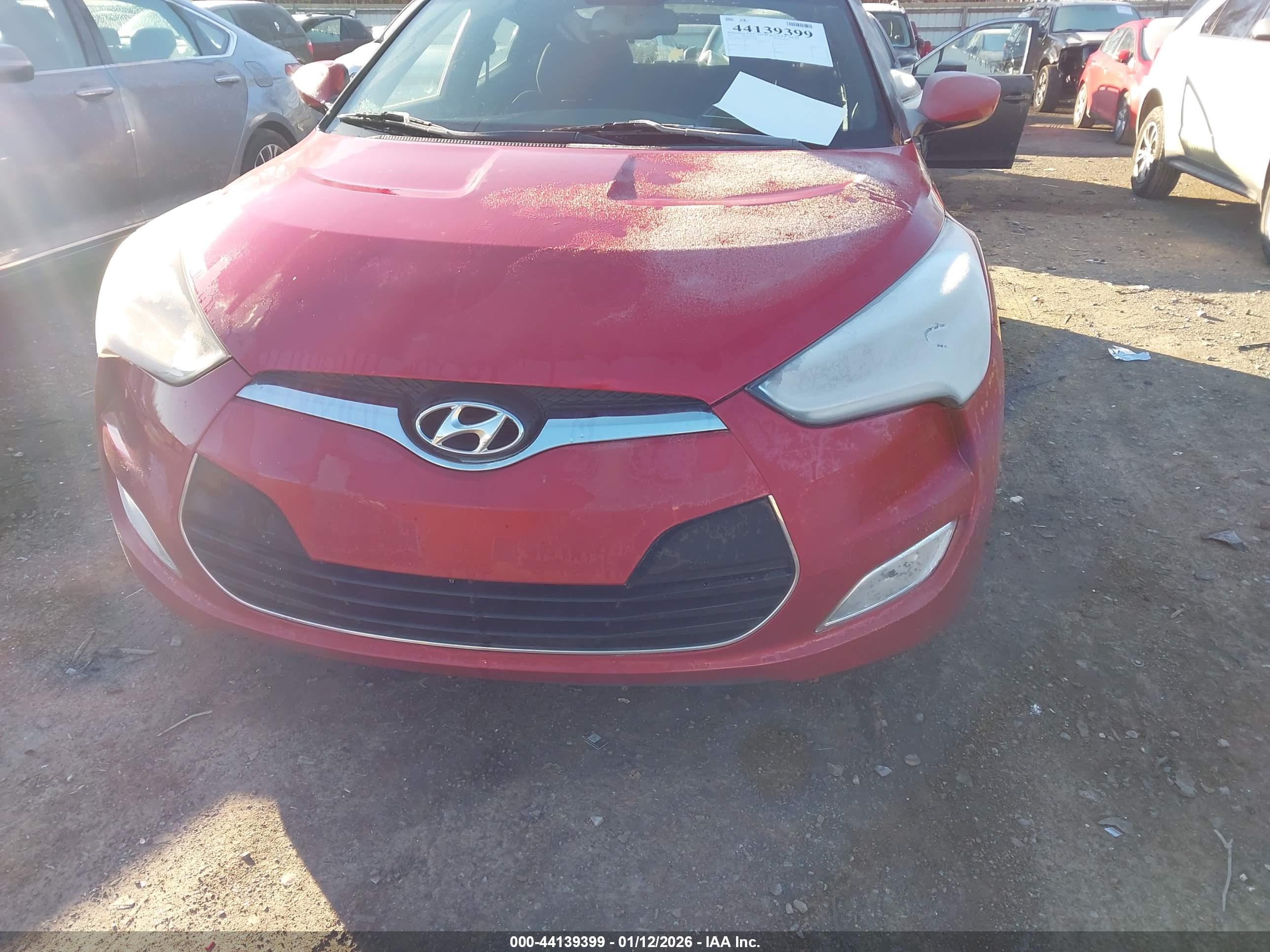 HYUNDAI VELOSTER image 6