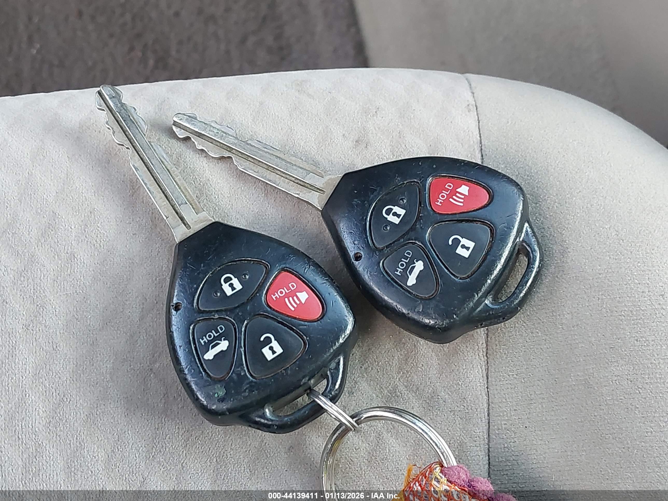 TOYOTA CAMRY image 11