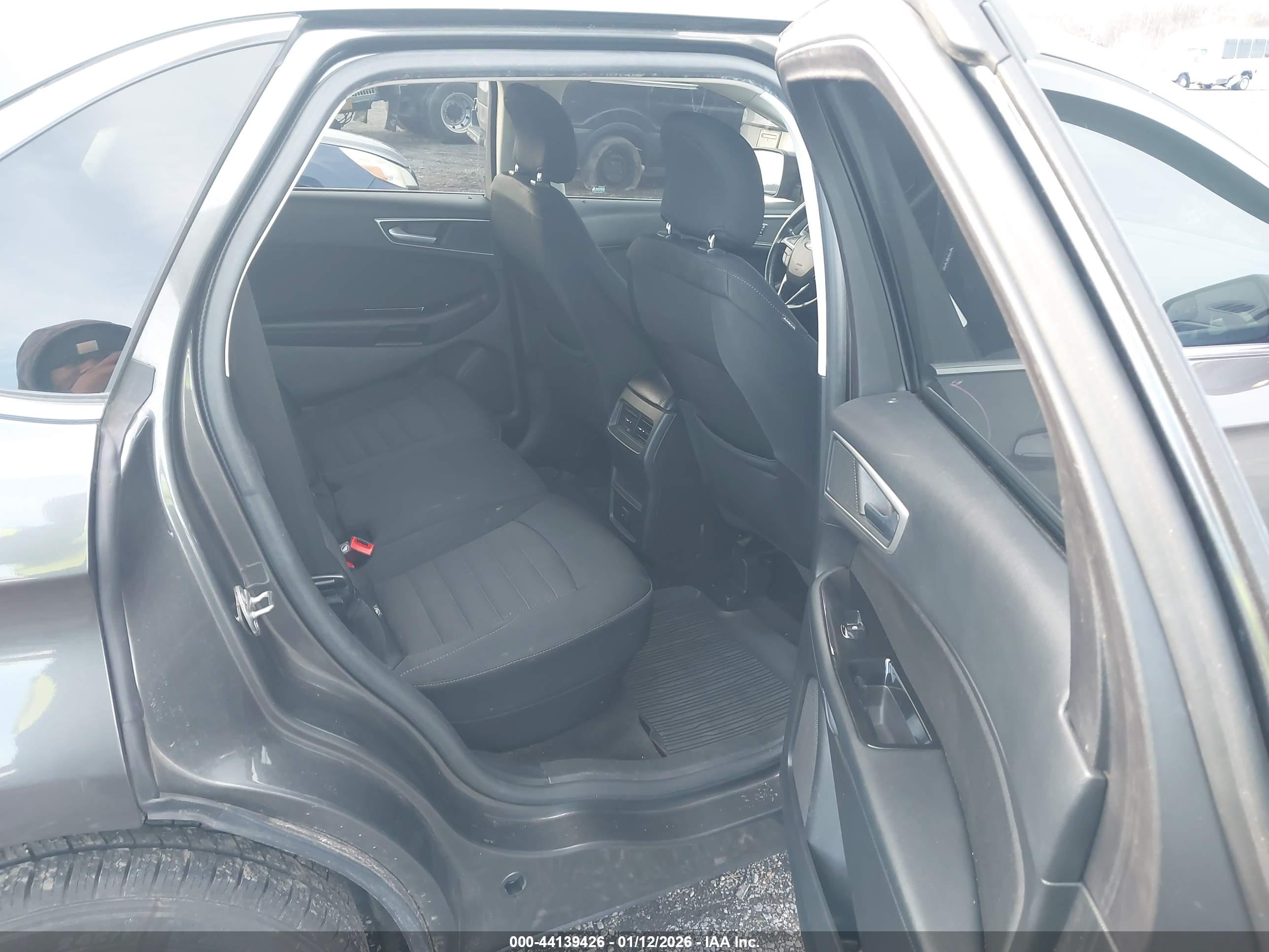 FORD EDGE image 8