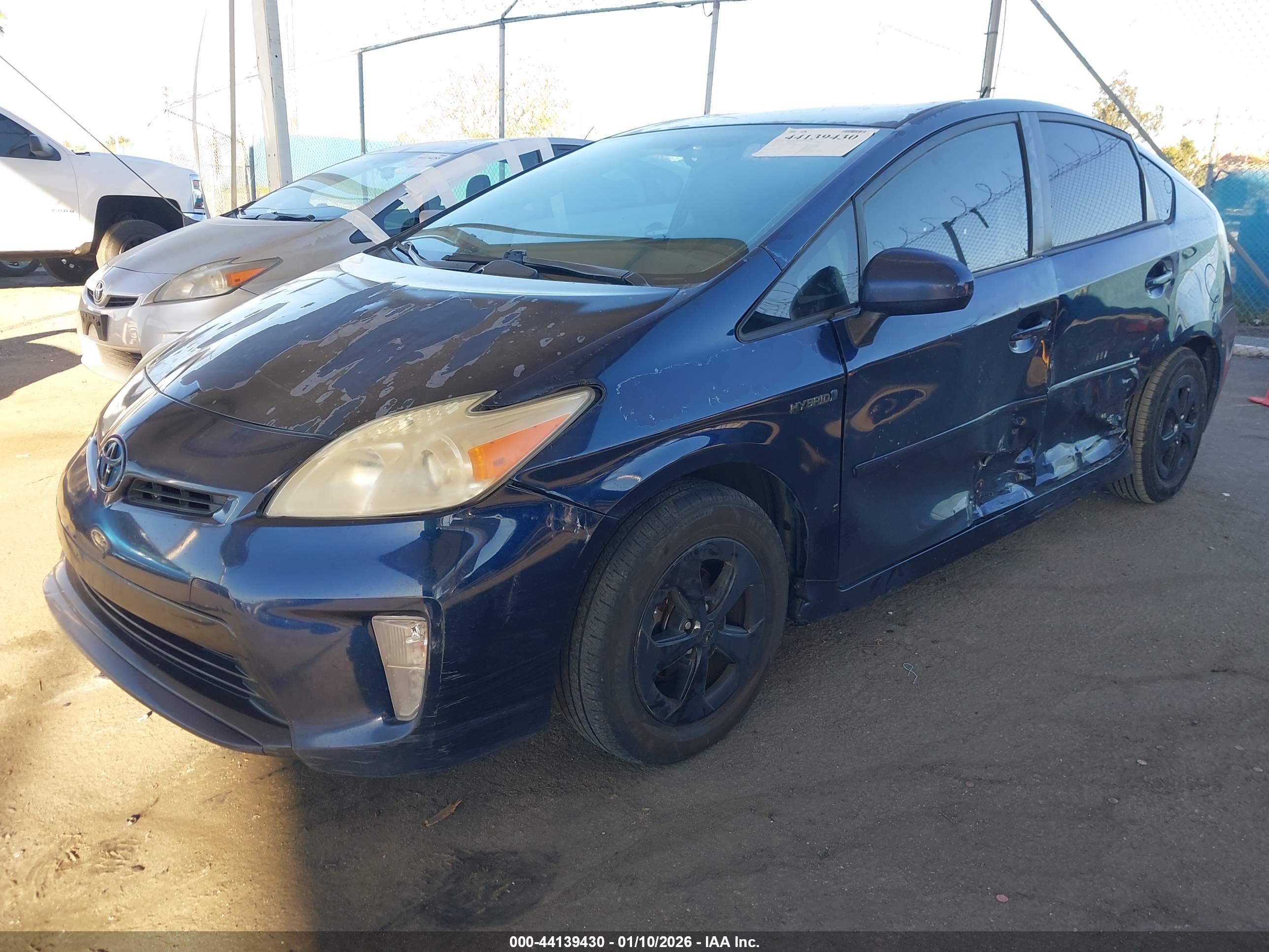 TOYOTA PRIUS image 2