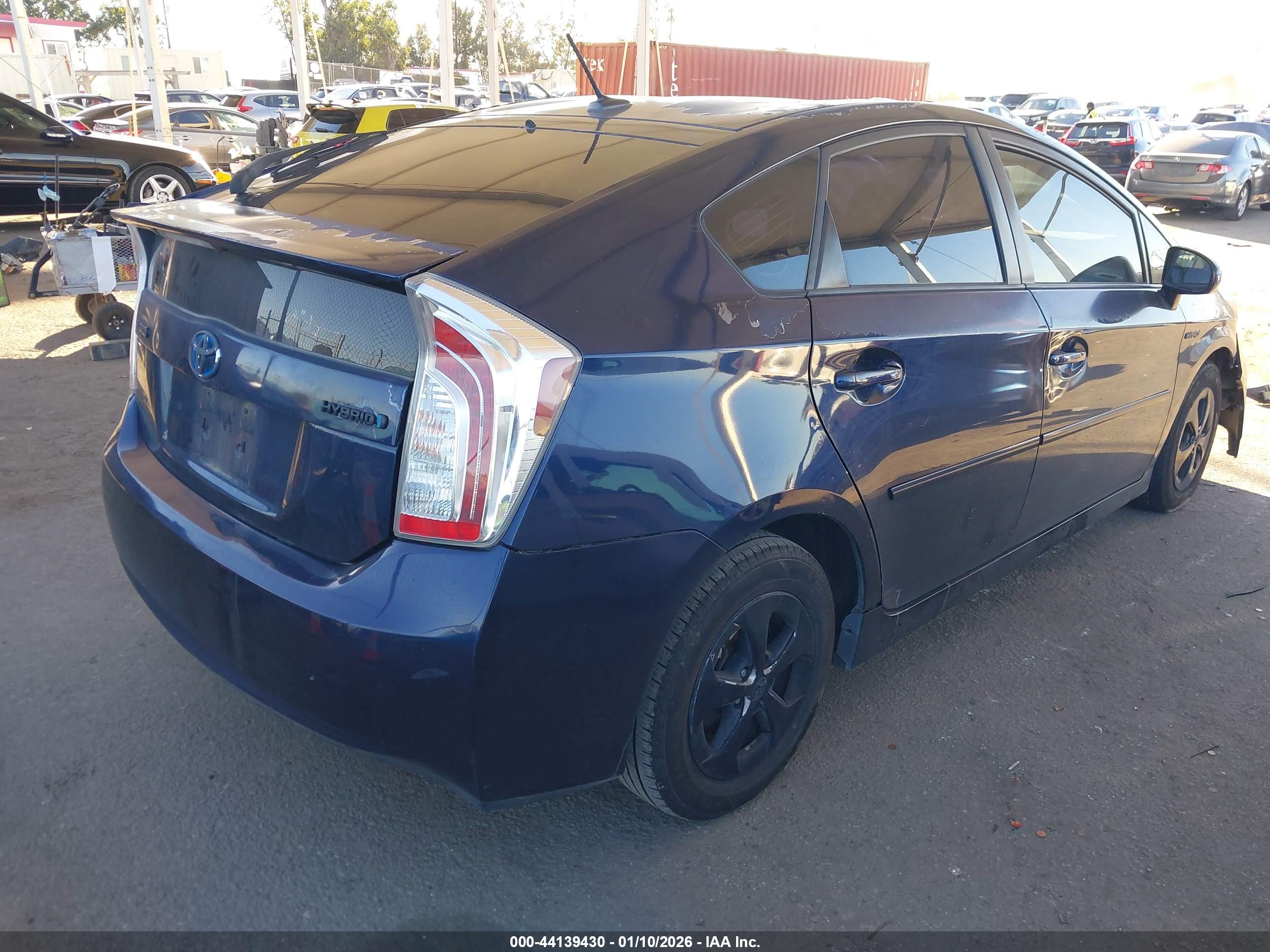 TOYOTA PRIUS image 4