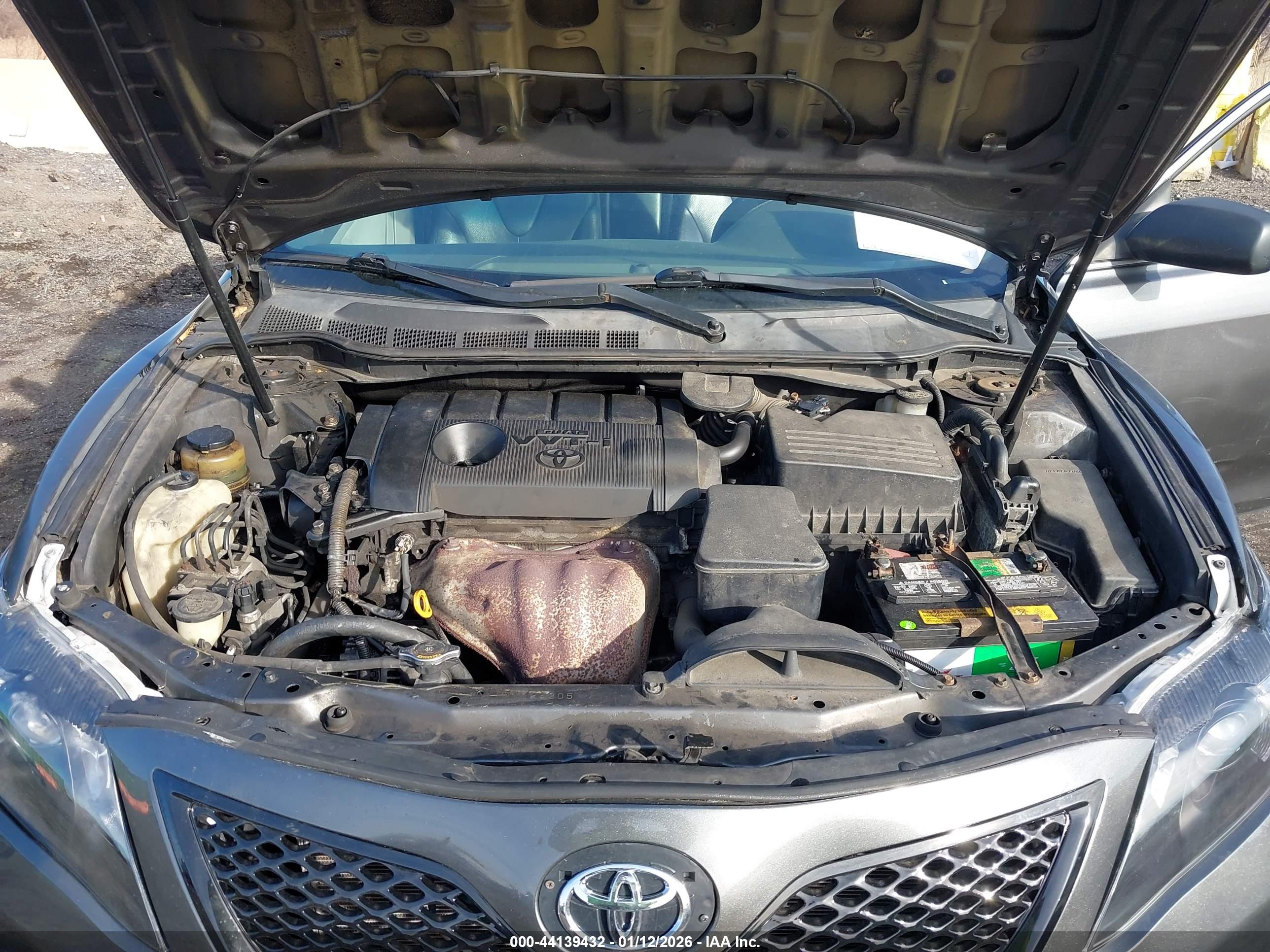 TOYOTA CAMRY image 10