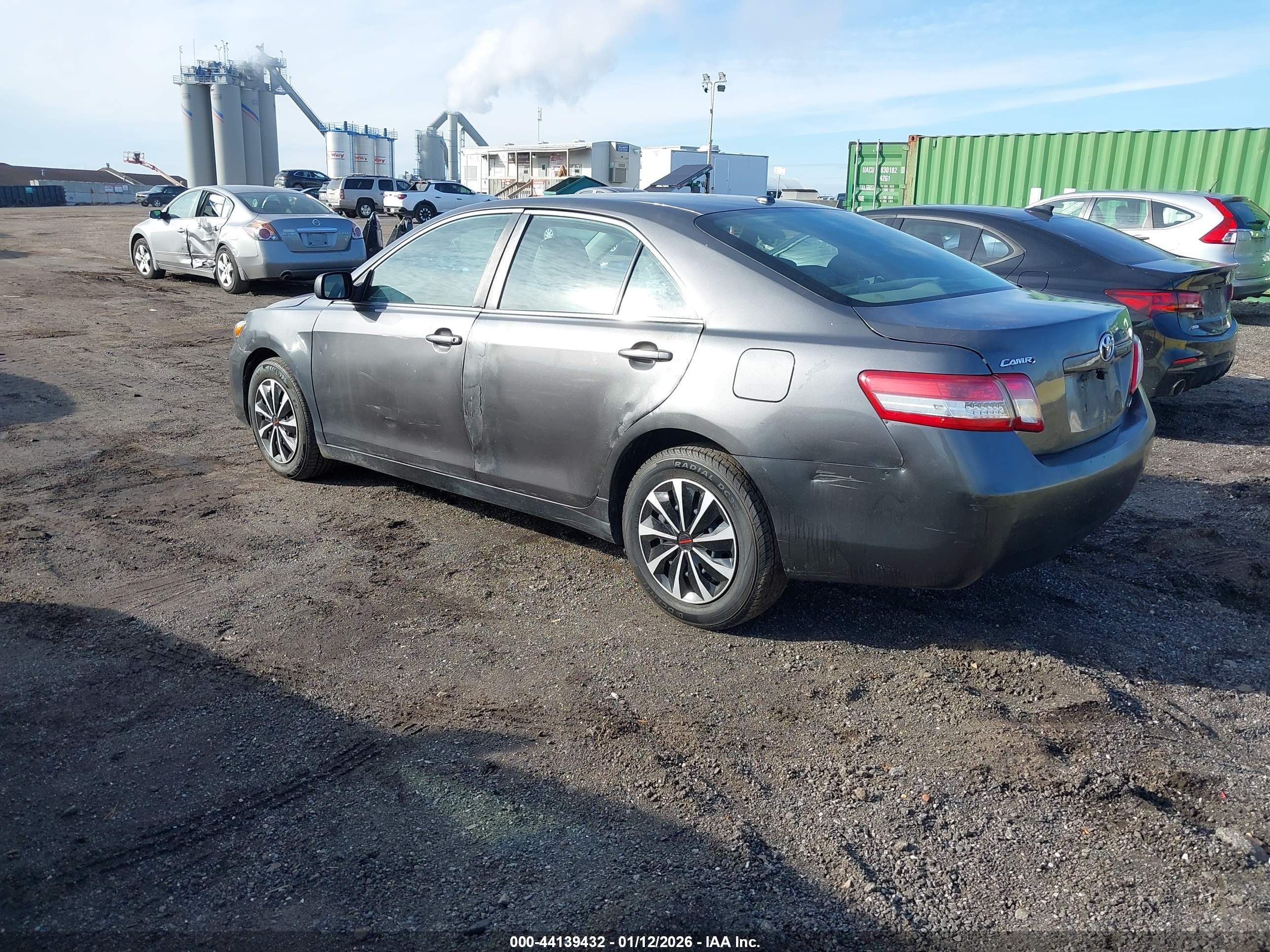 TOYOTA CAMRY image 3