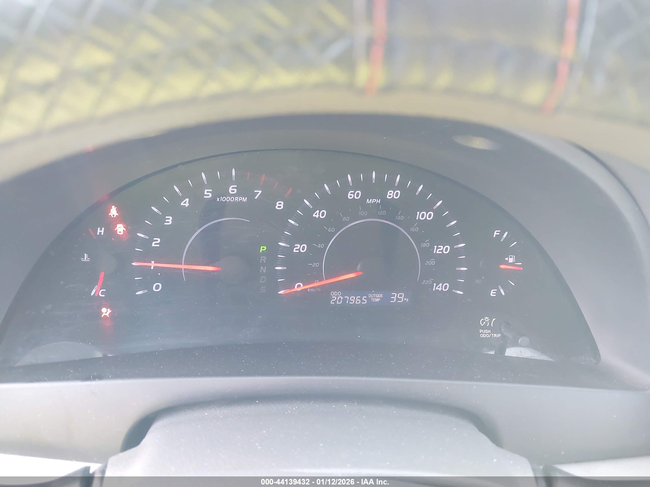 TOYOTA CAMRY image 7