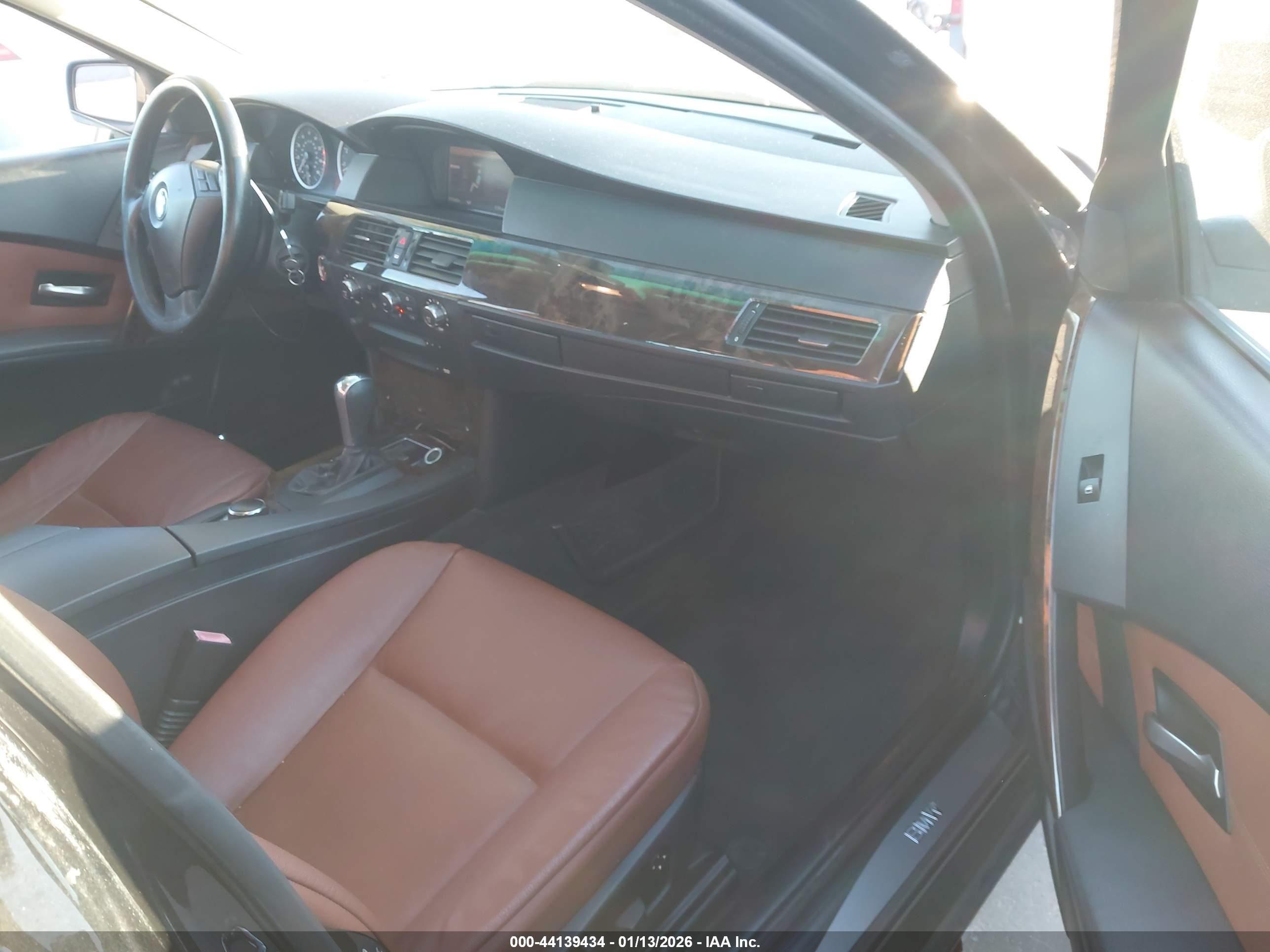 BMW 525XI image 5
