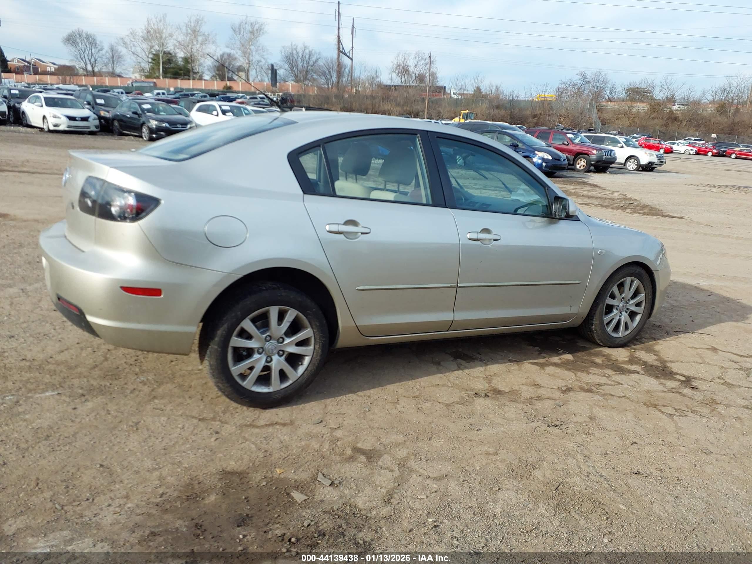 MAZDA MAZDA3 image 4