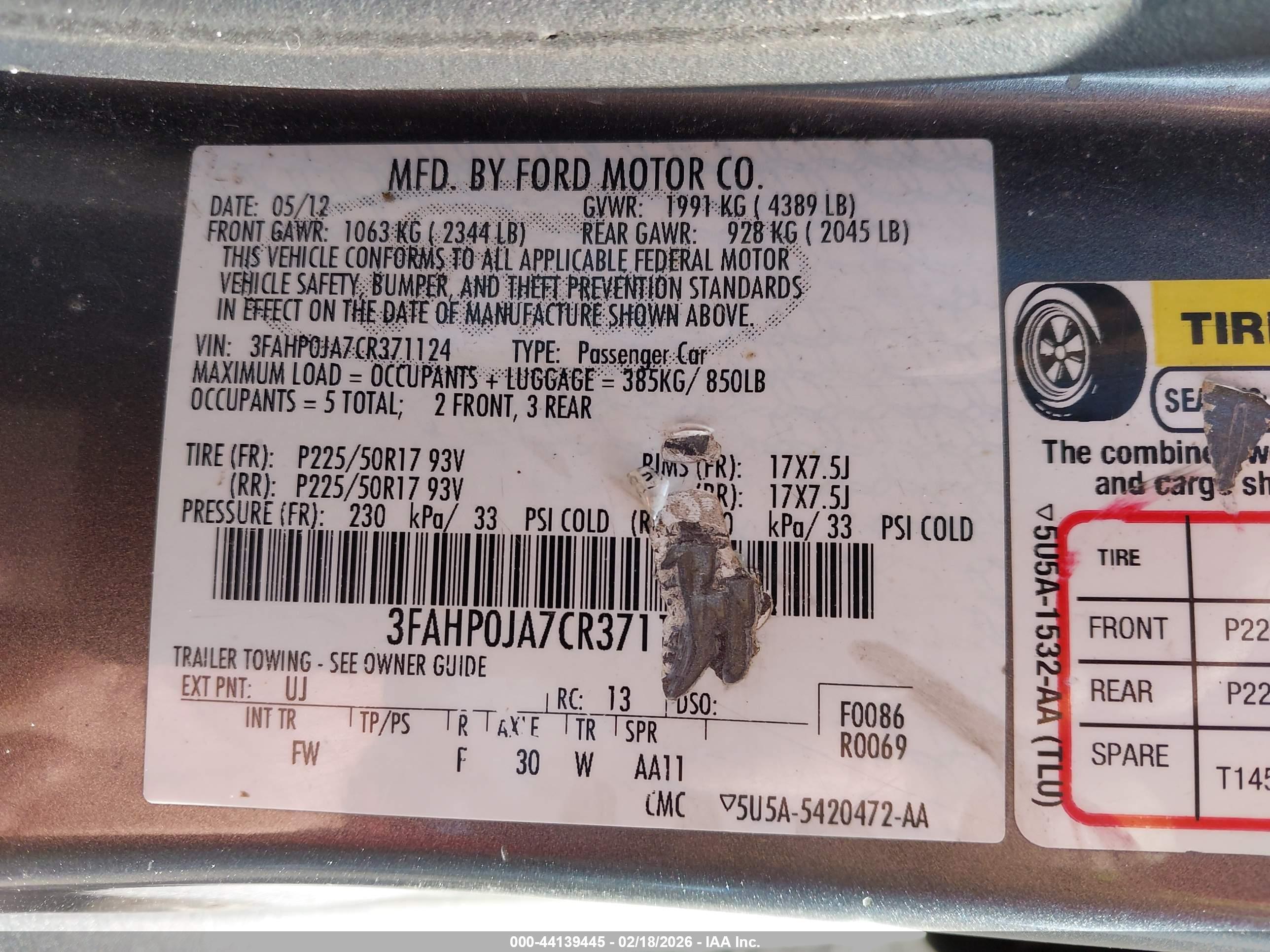 FORD FUSION image 9