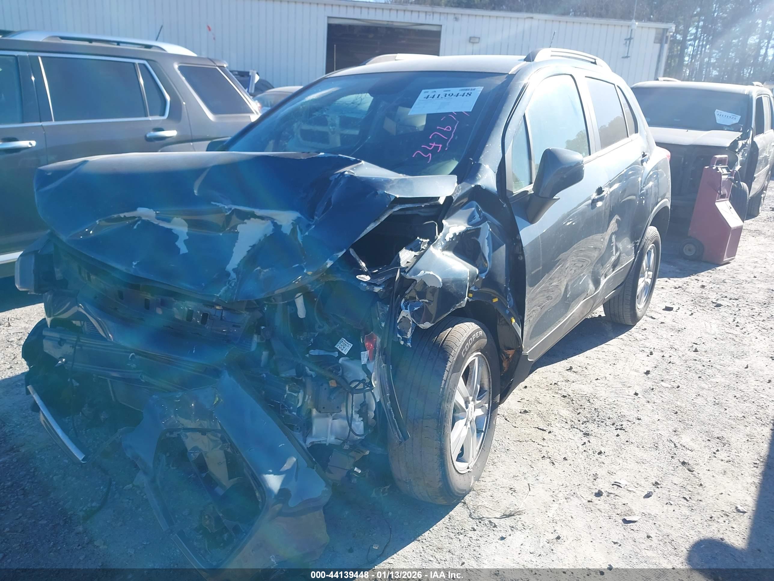 CHEVROLET TRAX image 2
