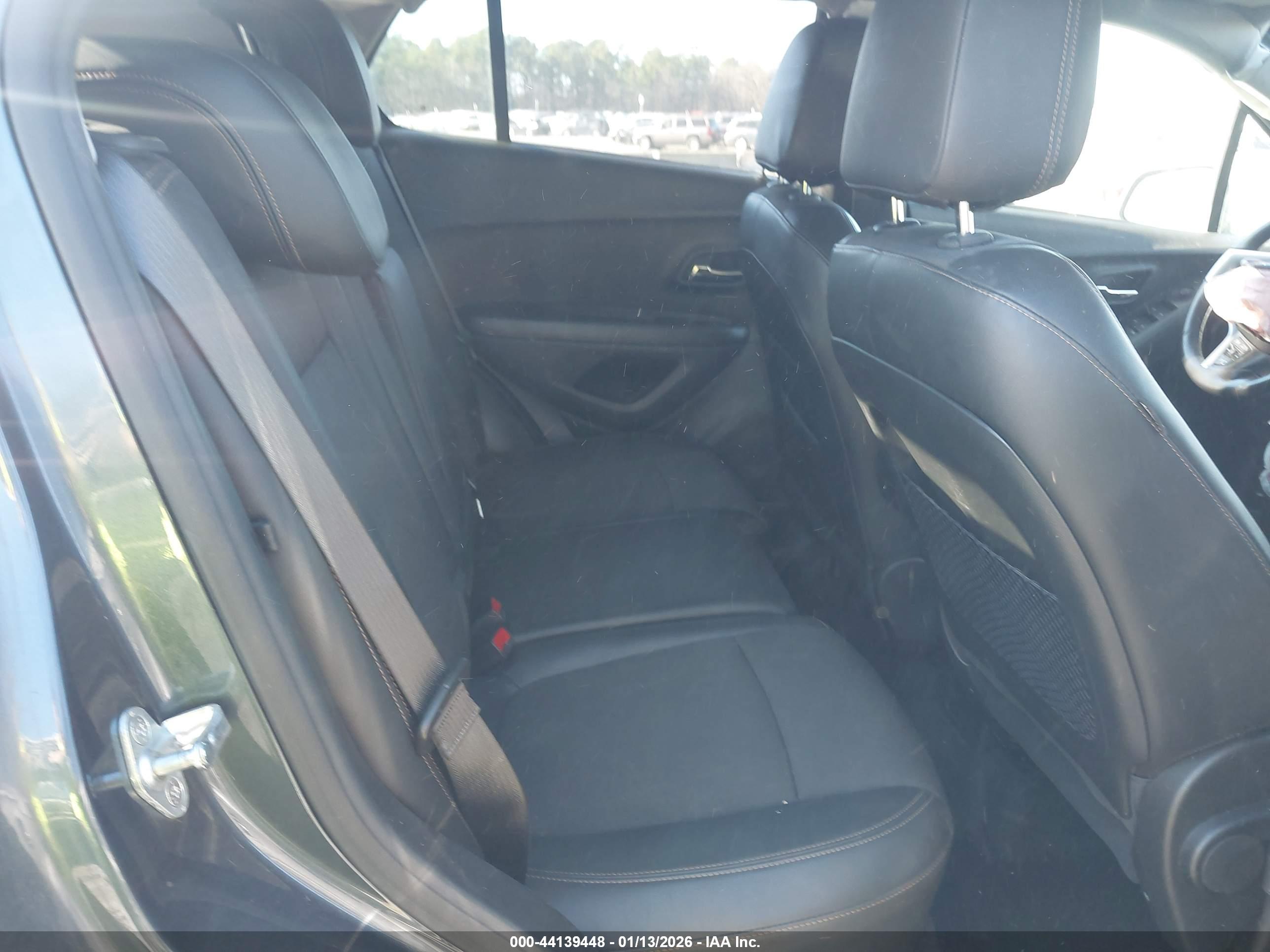 CHEVROLET TRAX image 8