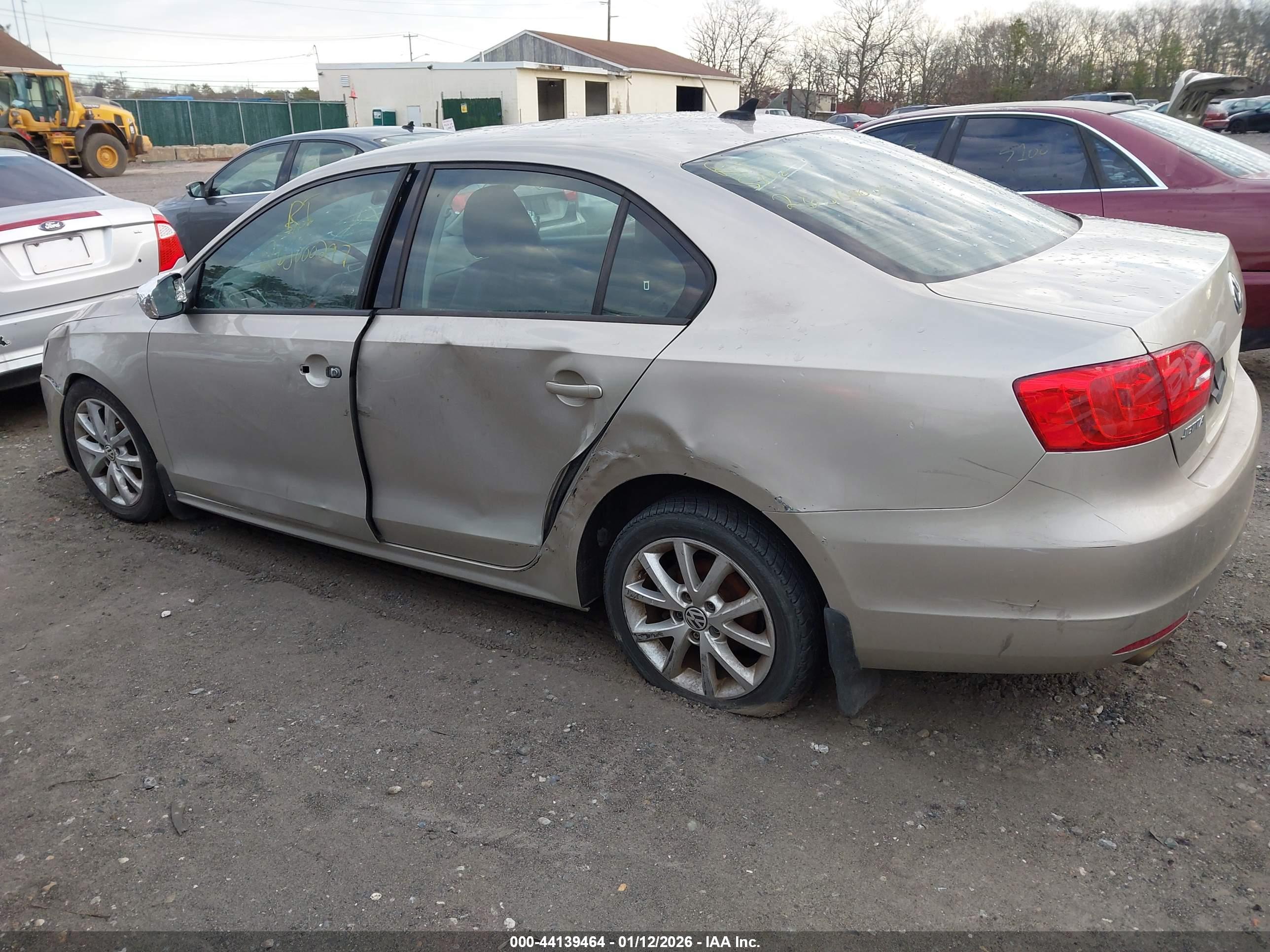 VOLKSWAGEN JETTA image 3