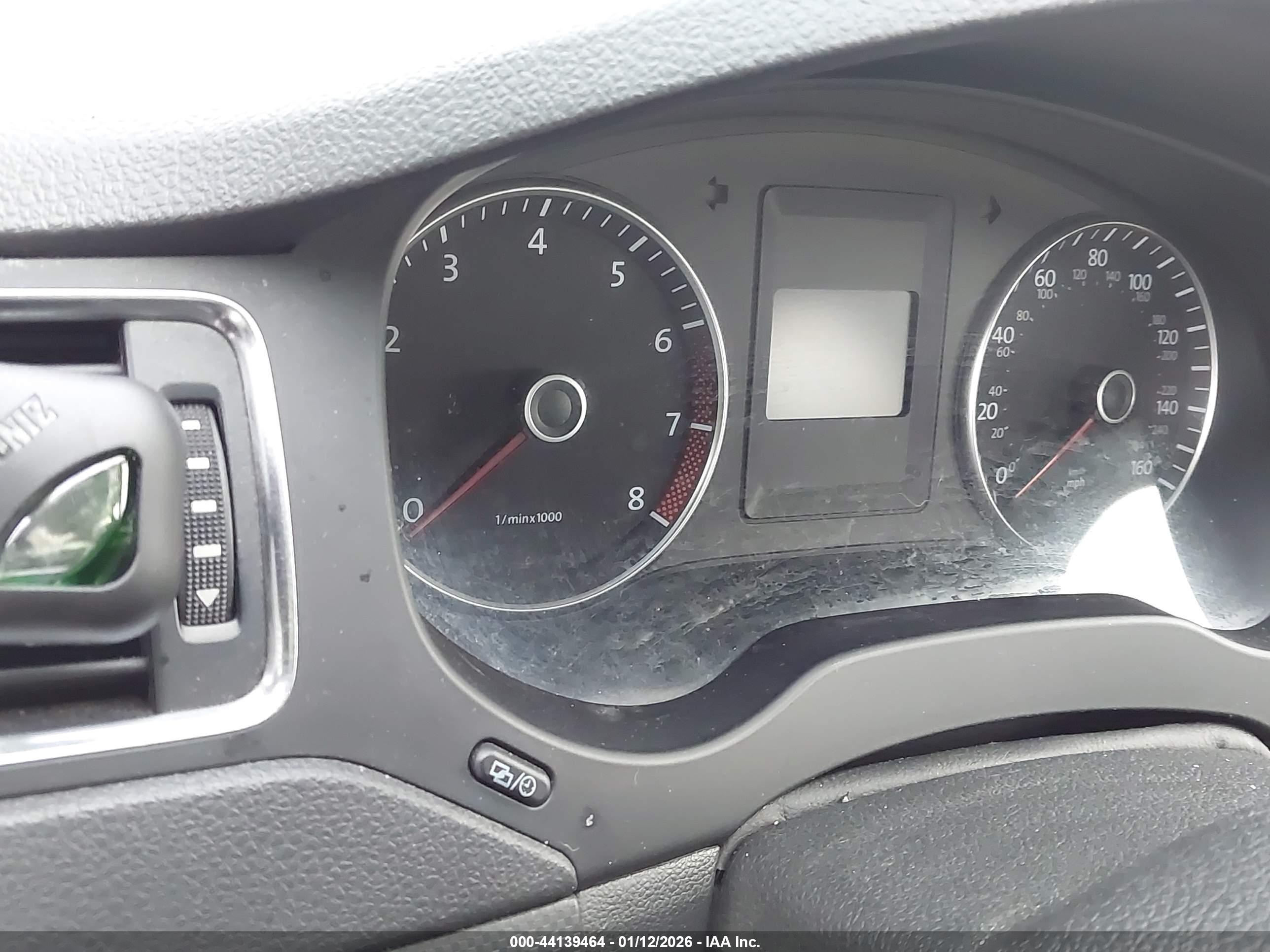 VOLKSWAGEN JETTA image 7