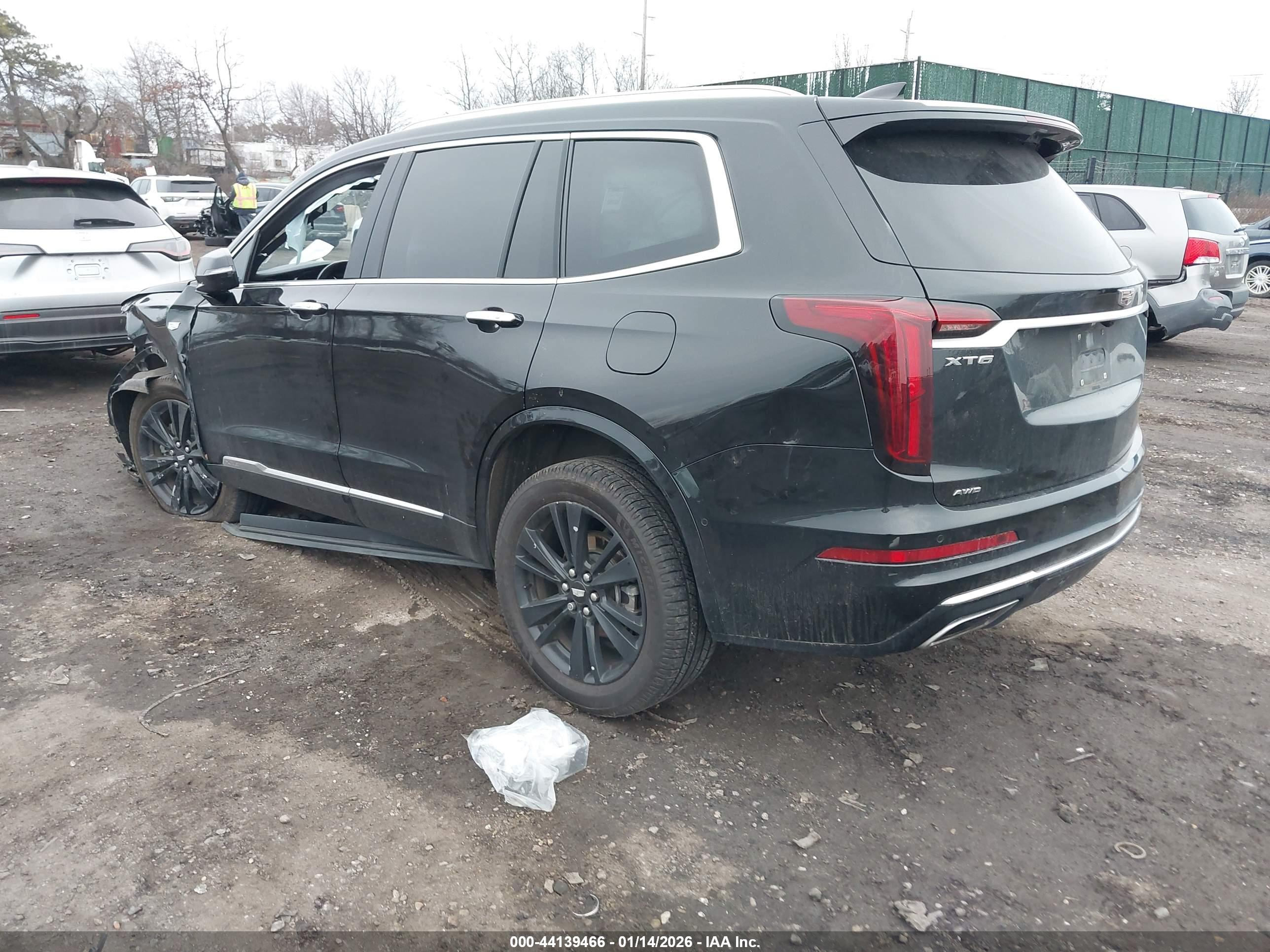 CADILLAC XT6 image 3