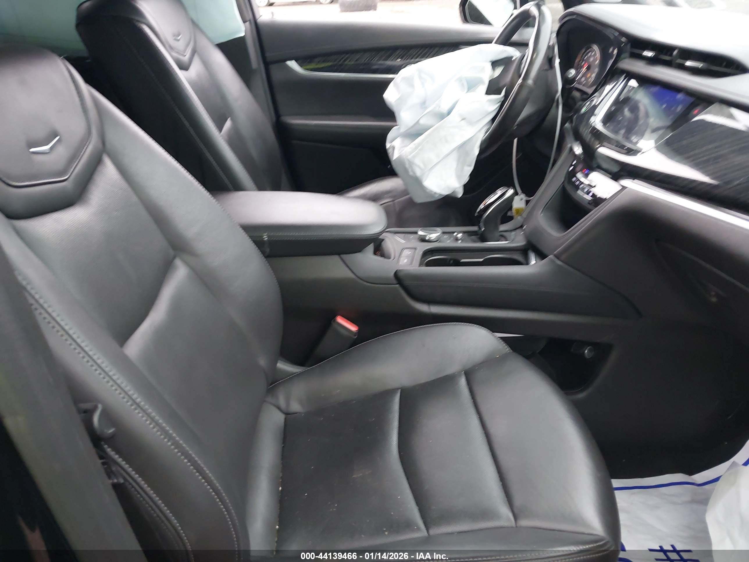 CADILLAC XT6 image 5