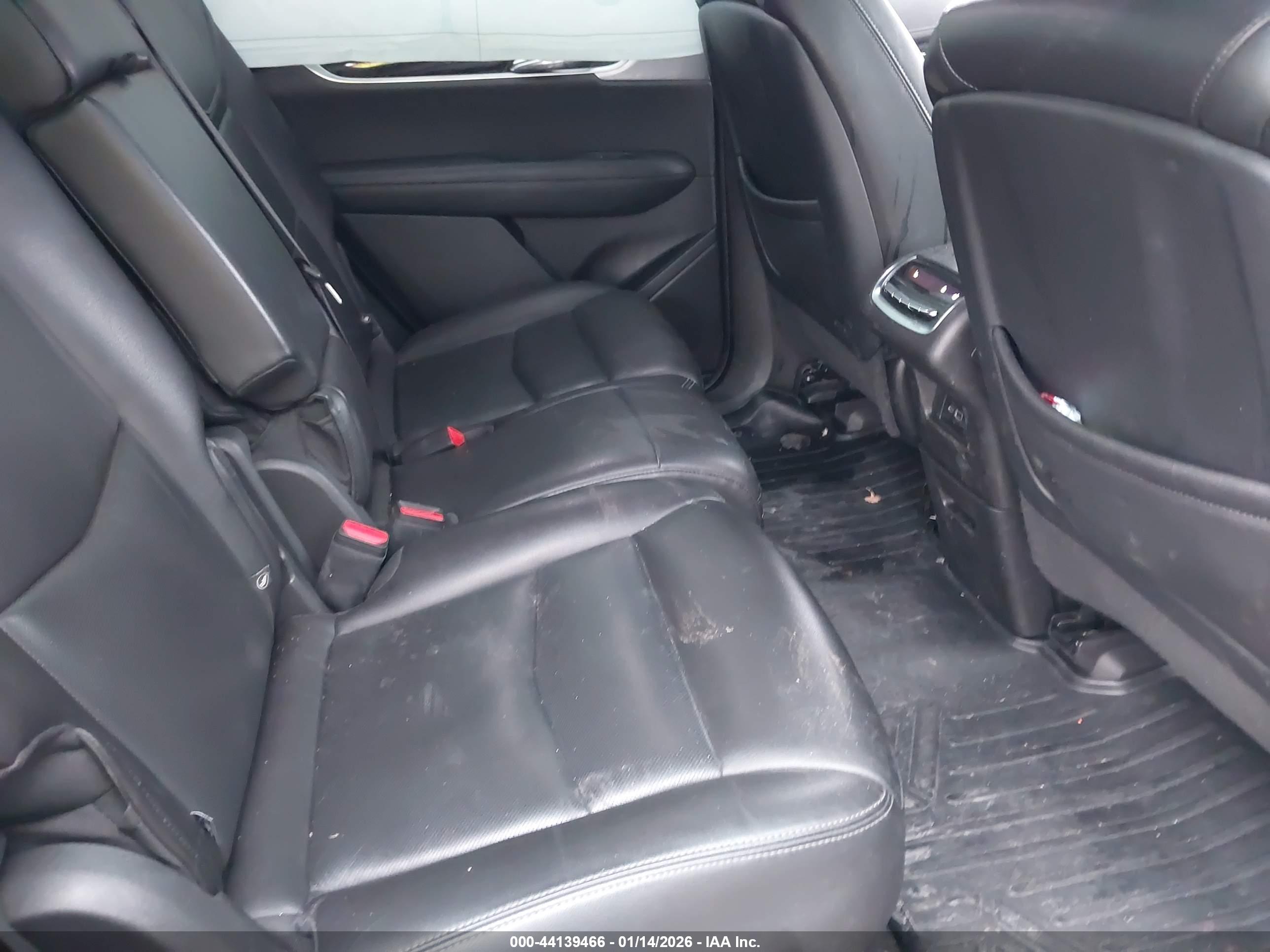 CADILLAC XT6 image 8