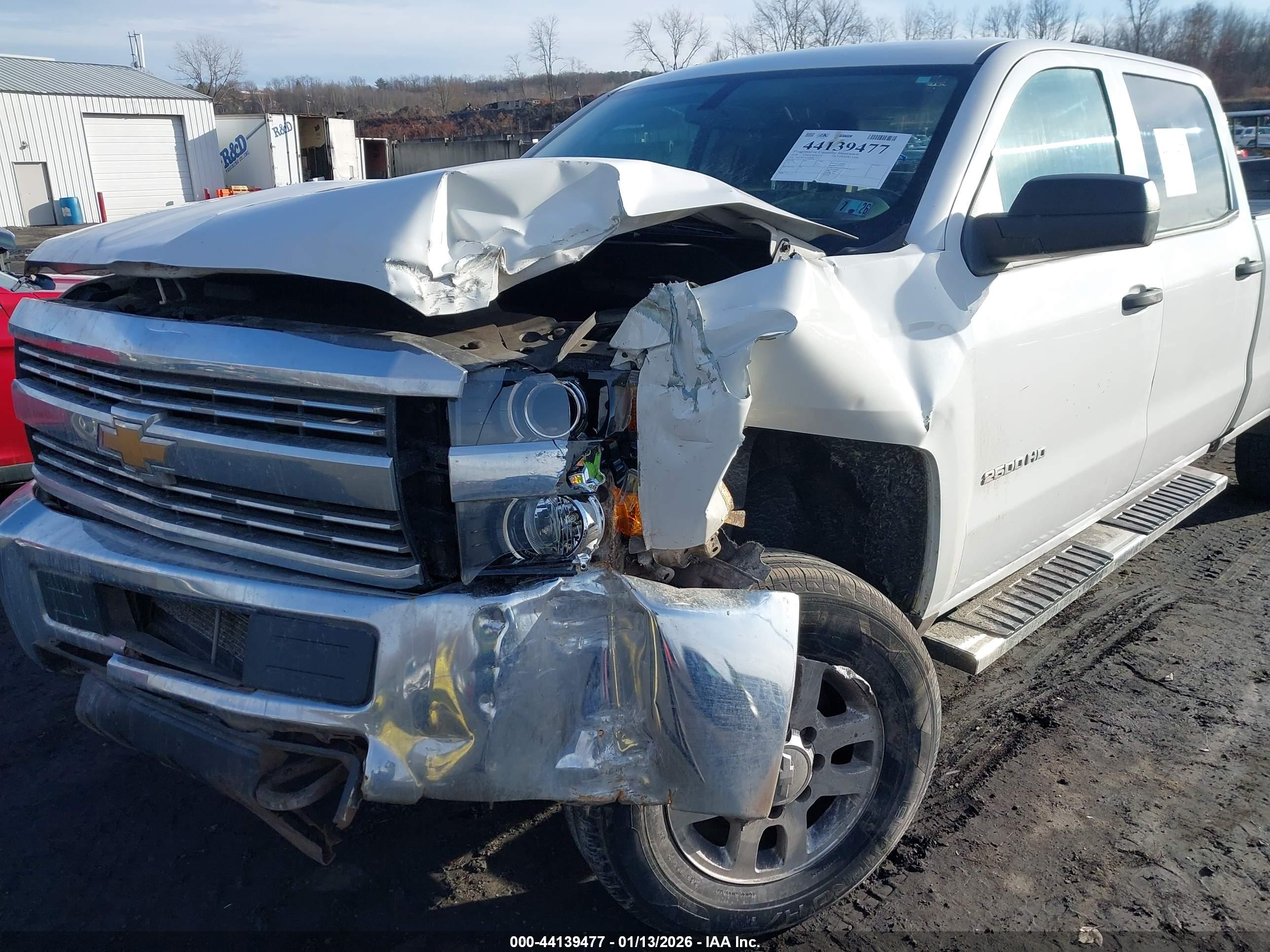 CHEVROLET SILVERADO image 6