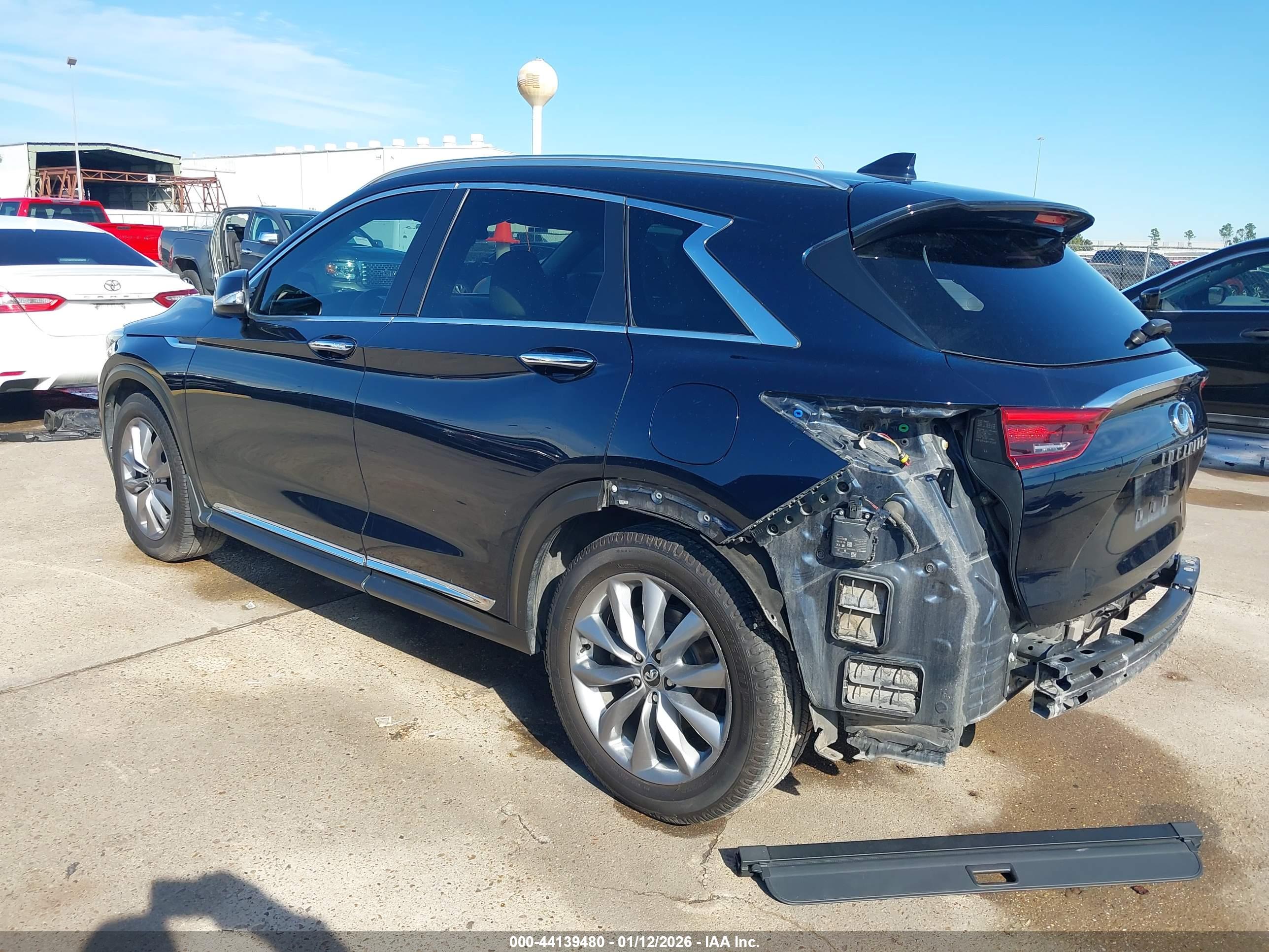 INFINITI QX50 image 3