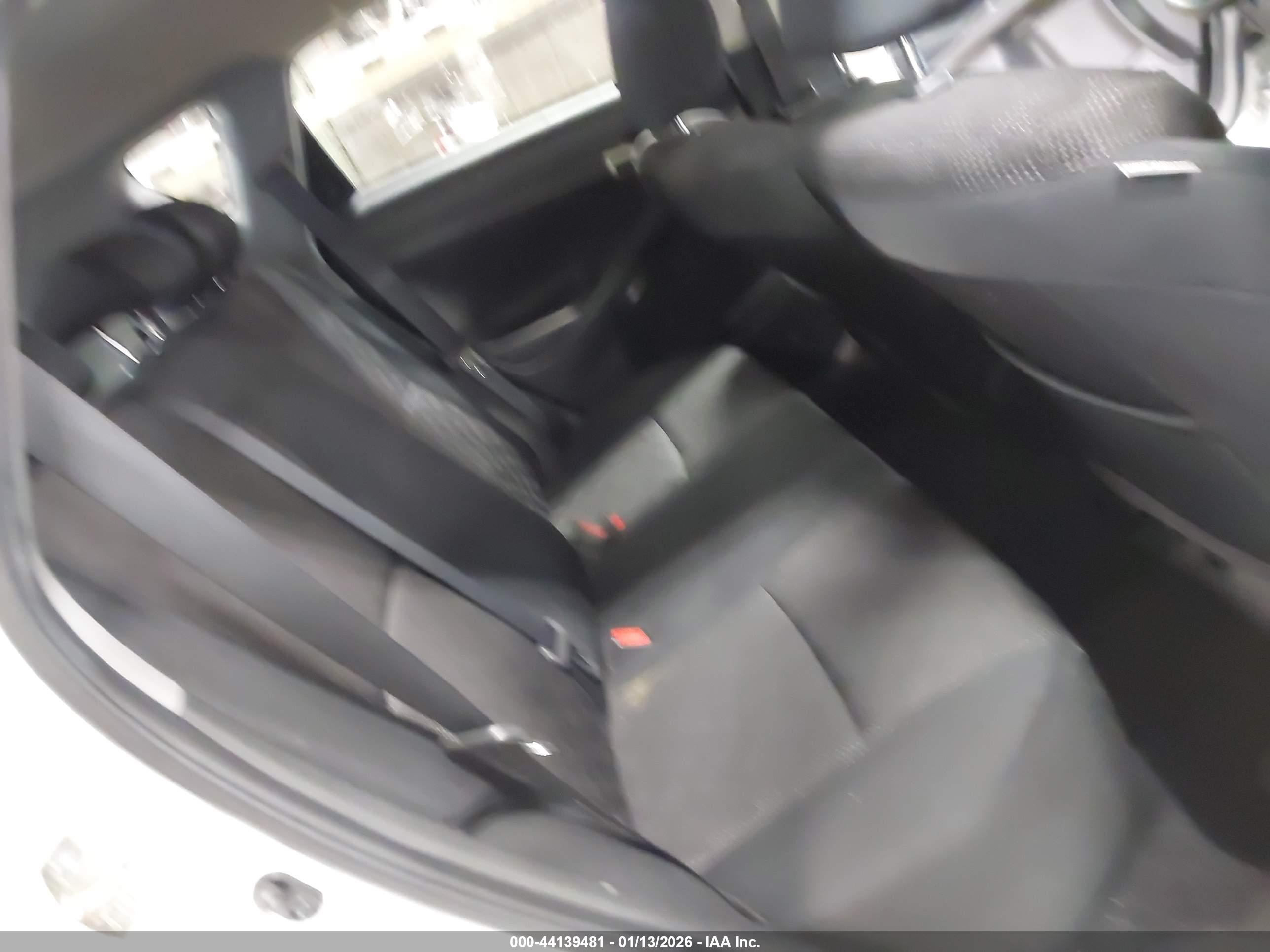 PONTIAC VIBE image 8