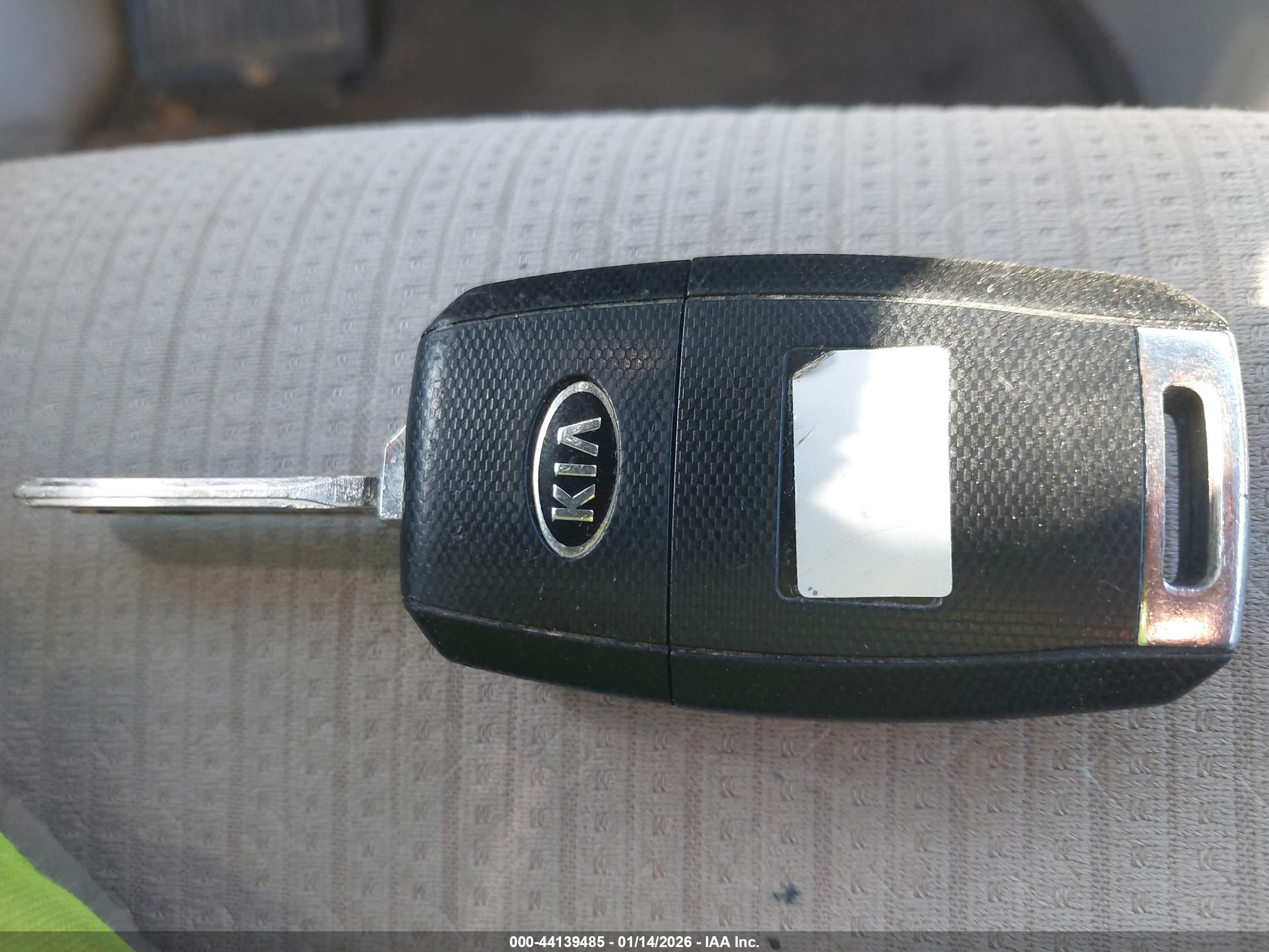 KIA SEDONA image 11