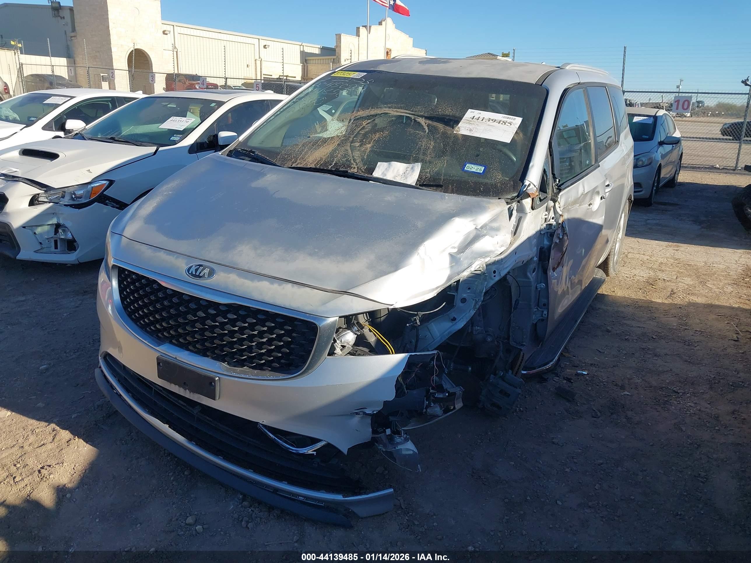 KIA SEDONA image 6
