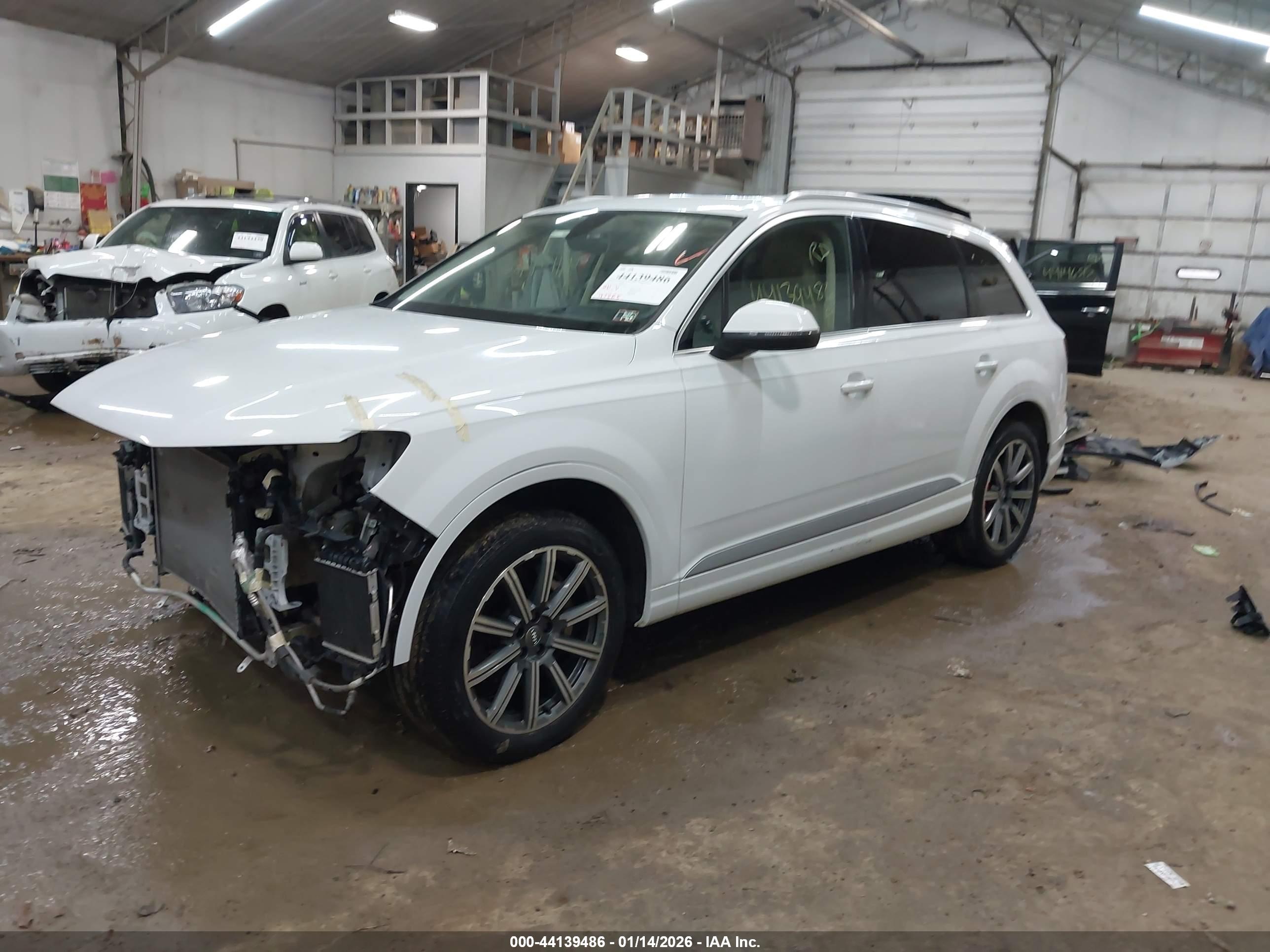 AUDI Q7 image 2