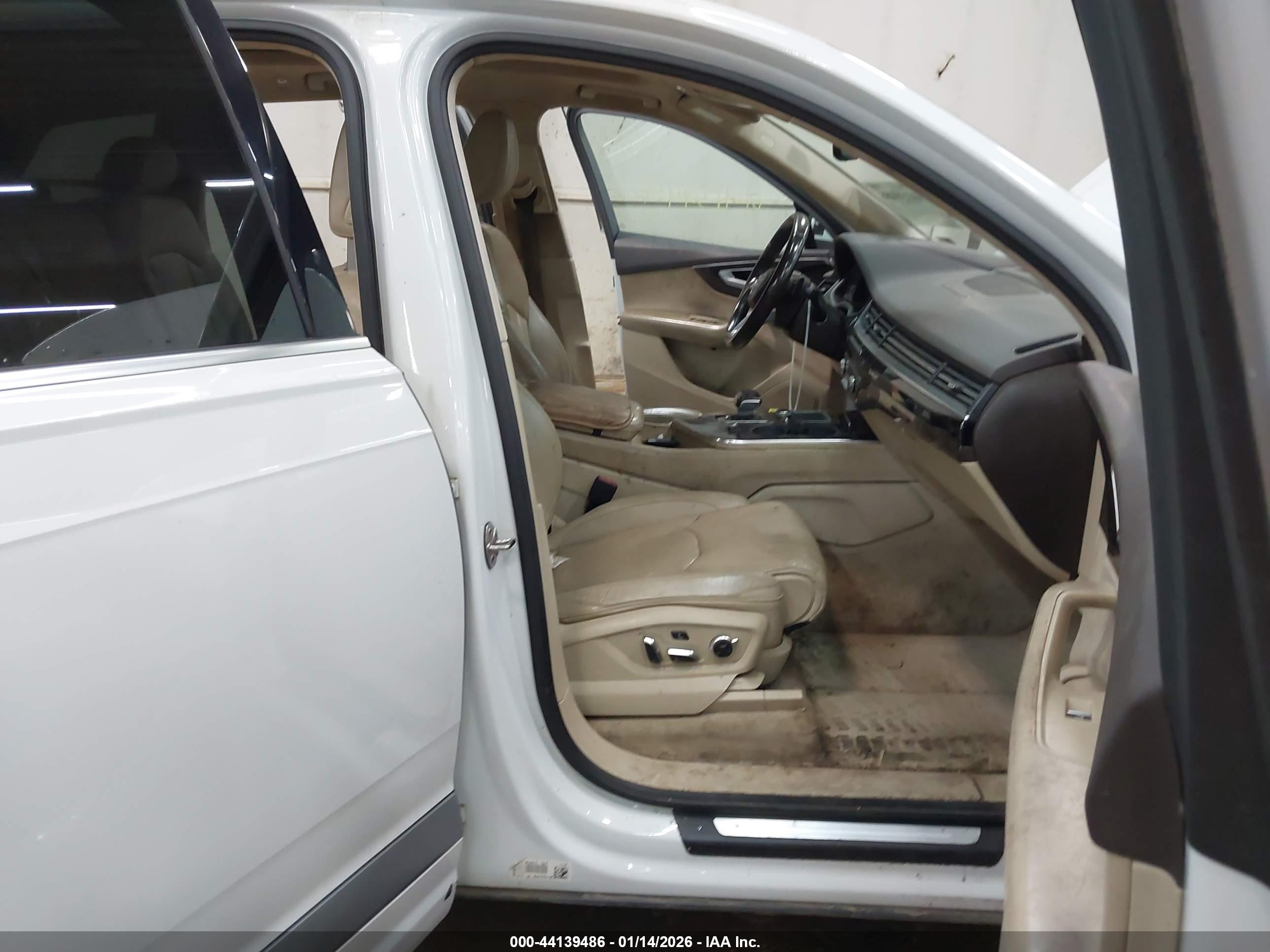 AUDI Q7 image 5