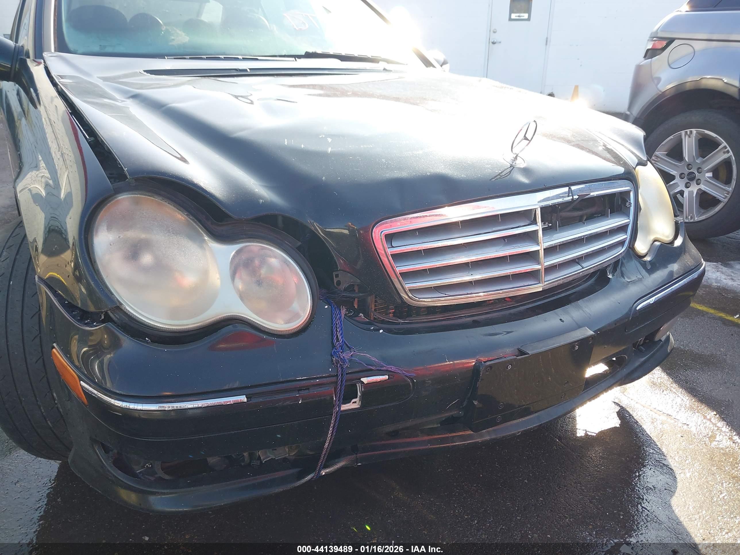 MERCEDES-BENZ C image 6