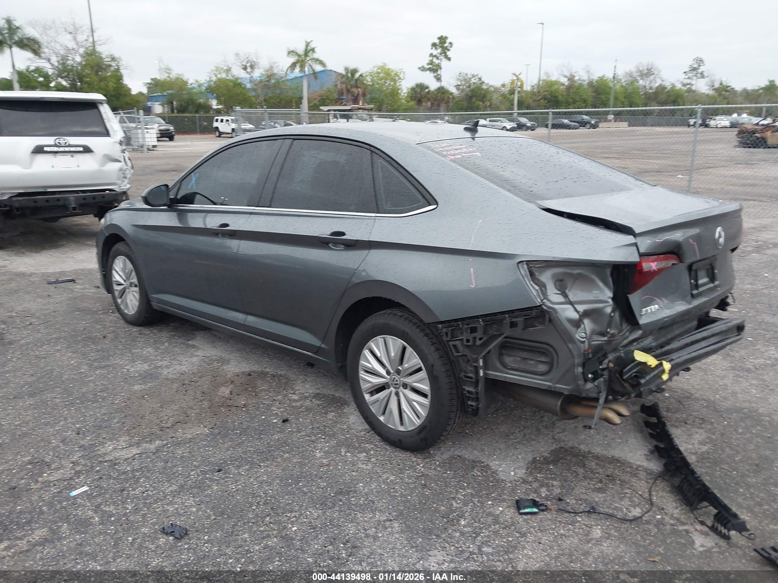 VOLKSWAGEN JETTA image 3