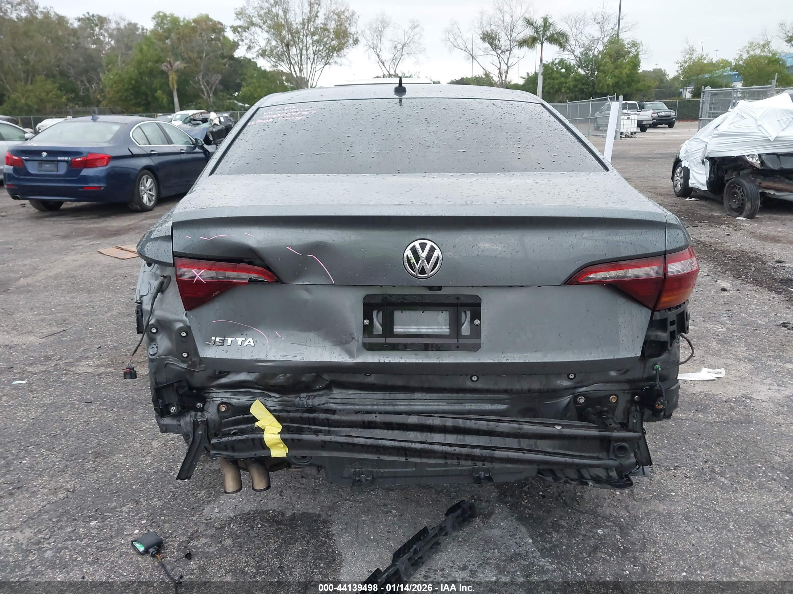 VOLKSWAGEN JETTA image 6