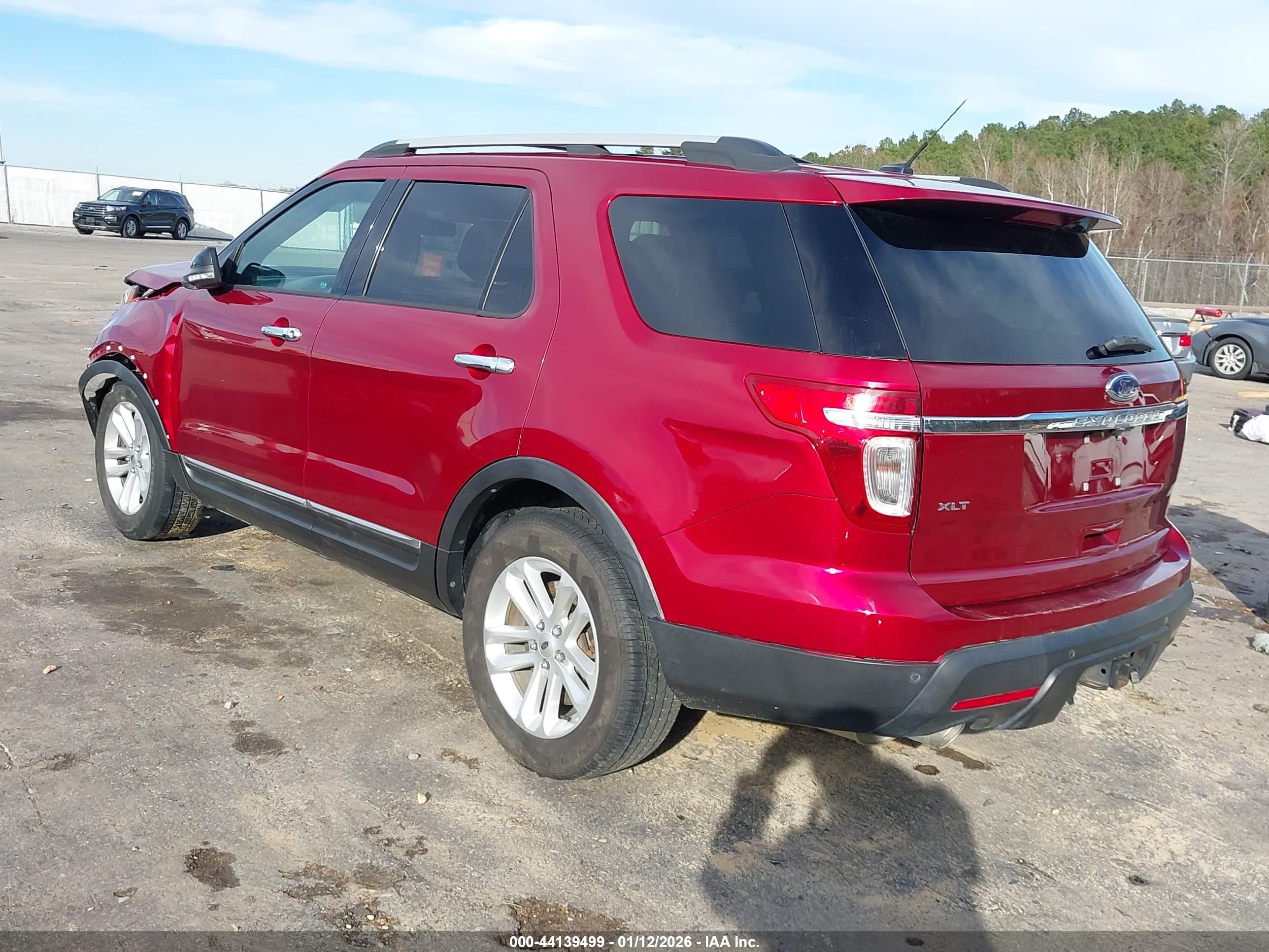FORD EXPLORER image 3