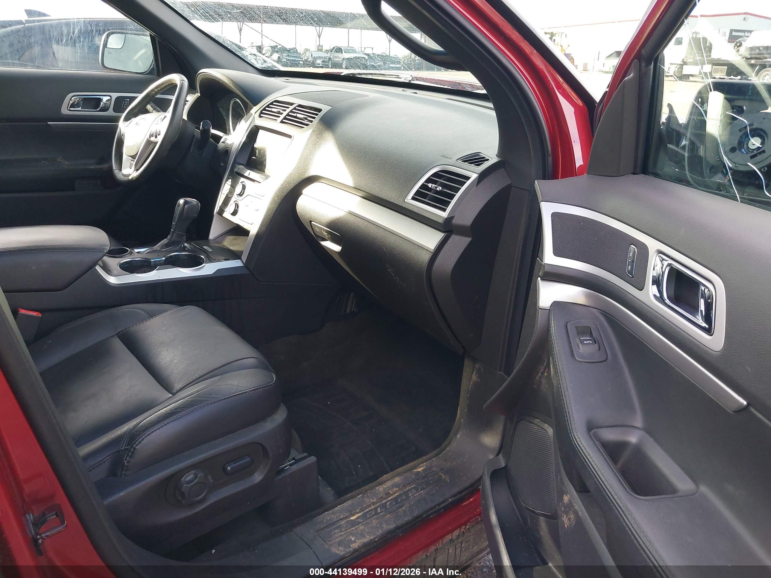 FORD EXPLORER image 5