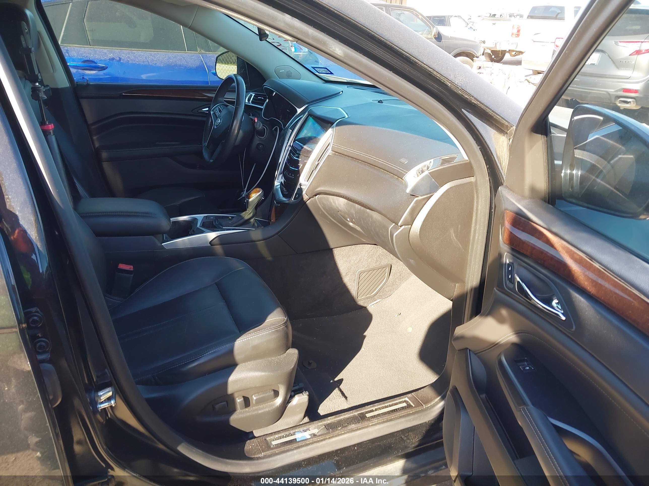 CADILLAC SRX image 5